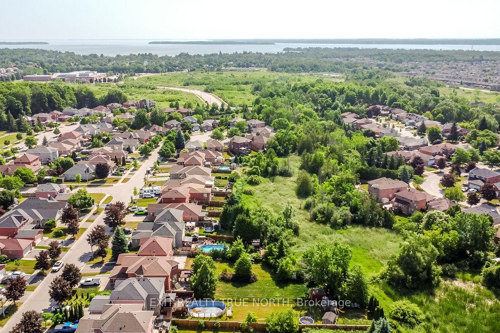 Photo 48 of 1908 Emerald Court, Innisfil, Alcona — HOMEH