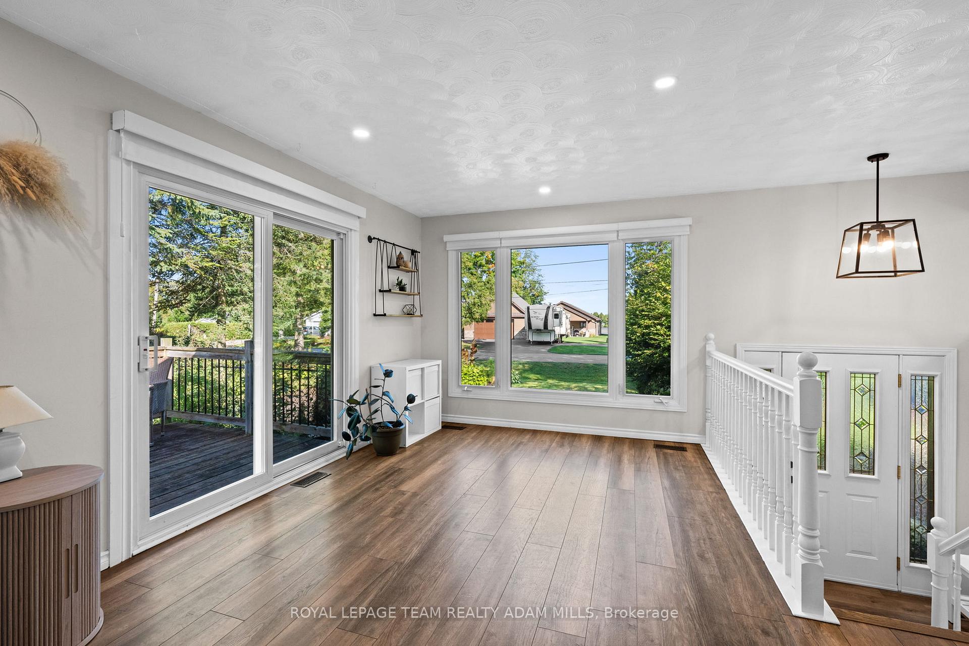 Photo 9 of 1095 Boucher Crescent, Ottawa, Manotick South to Roger Stevens — HOMEH