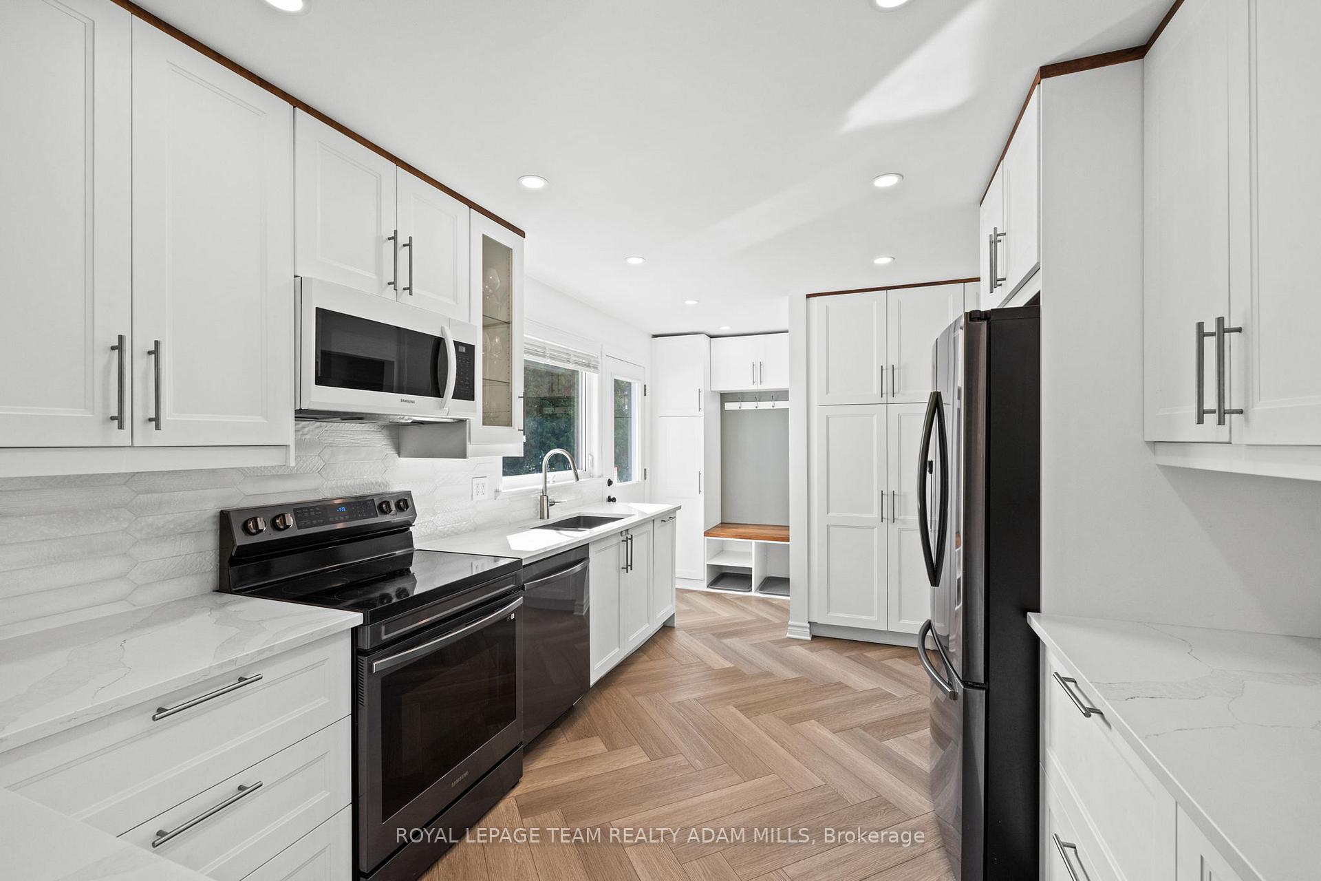 Photo 13 of 1095 Boucher Crescent, Ottawa, Manotick South to Roger Stevens — HOMEH