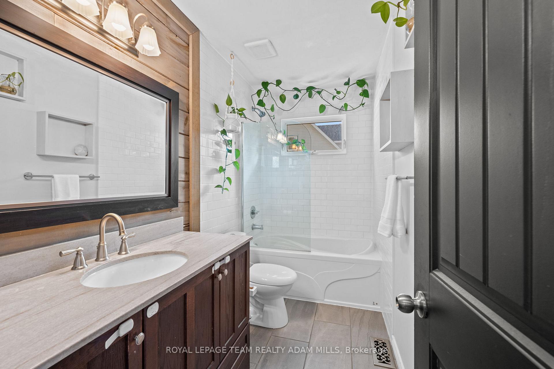 Photo 21 of 1095 Boucher Crescent, Ottawa, Manotick South to Roger Stevens — HOMEH