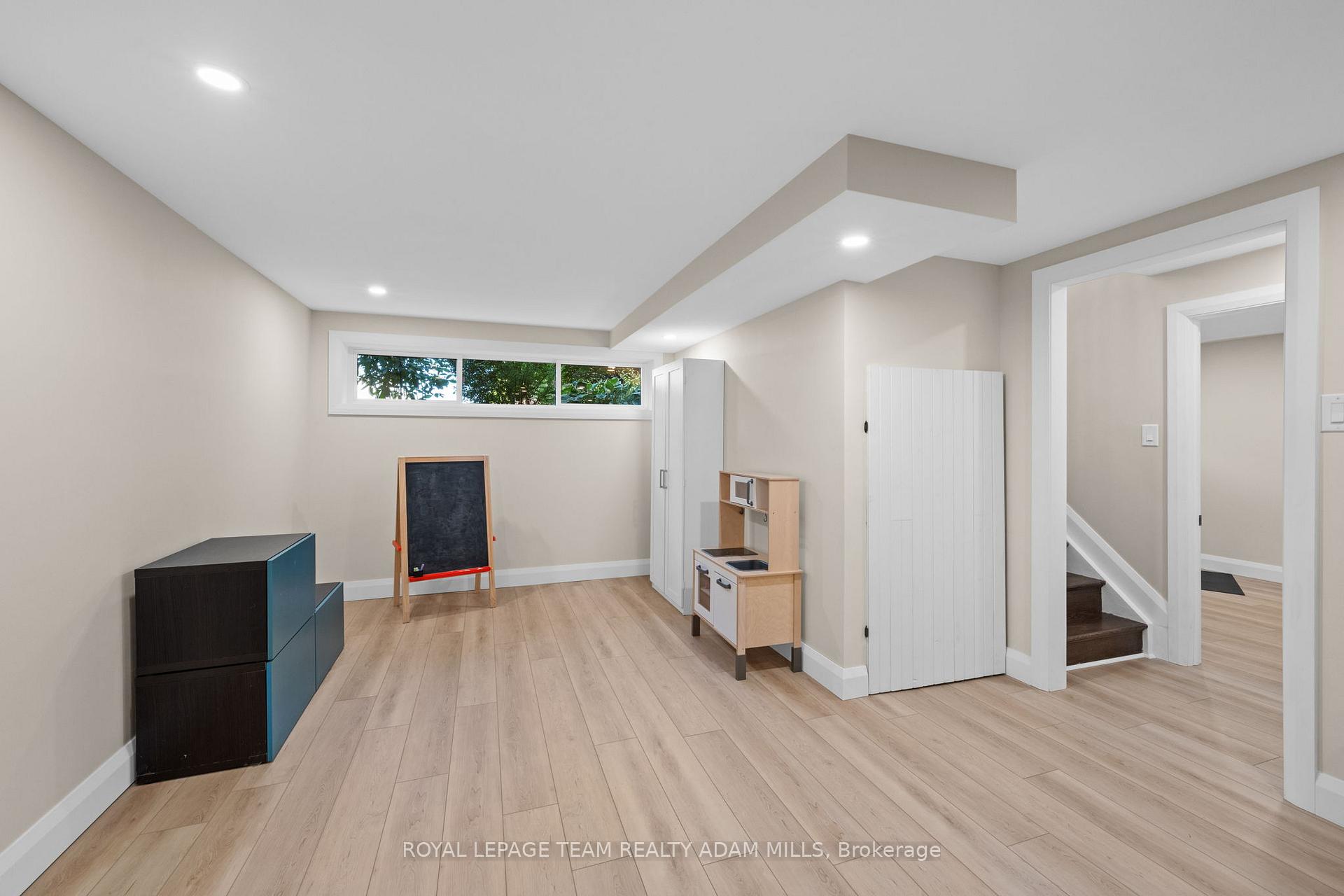 Photo 29 of 1095 Boucher Crescent, Ottawa, Manotick South to Roger Stevens — HOMEH