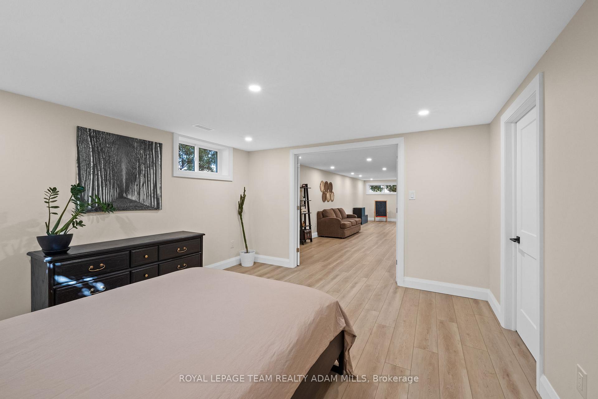 Photo 35 of 1095 Boucher Crescent, Ottawa, Manotick South to Roger Stevens — HOMEH