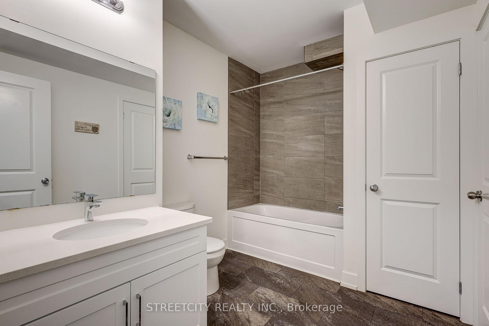 Photo 10 of 1536 Twilite Boulevard, London, North S — HOMEH