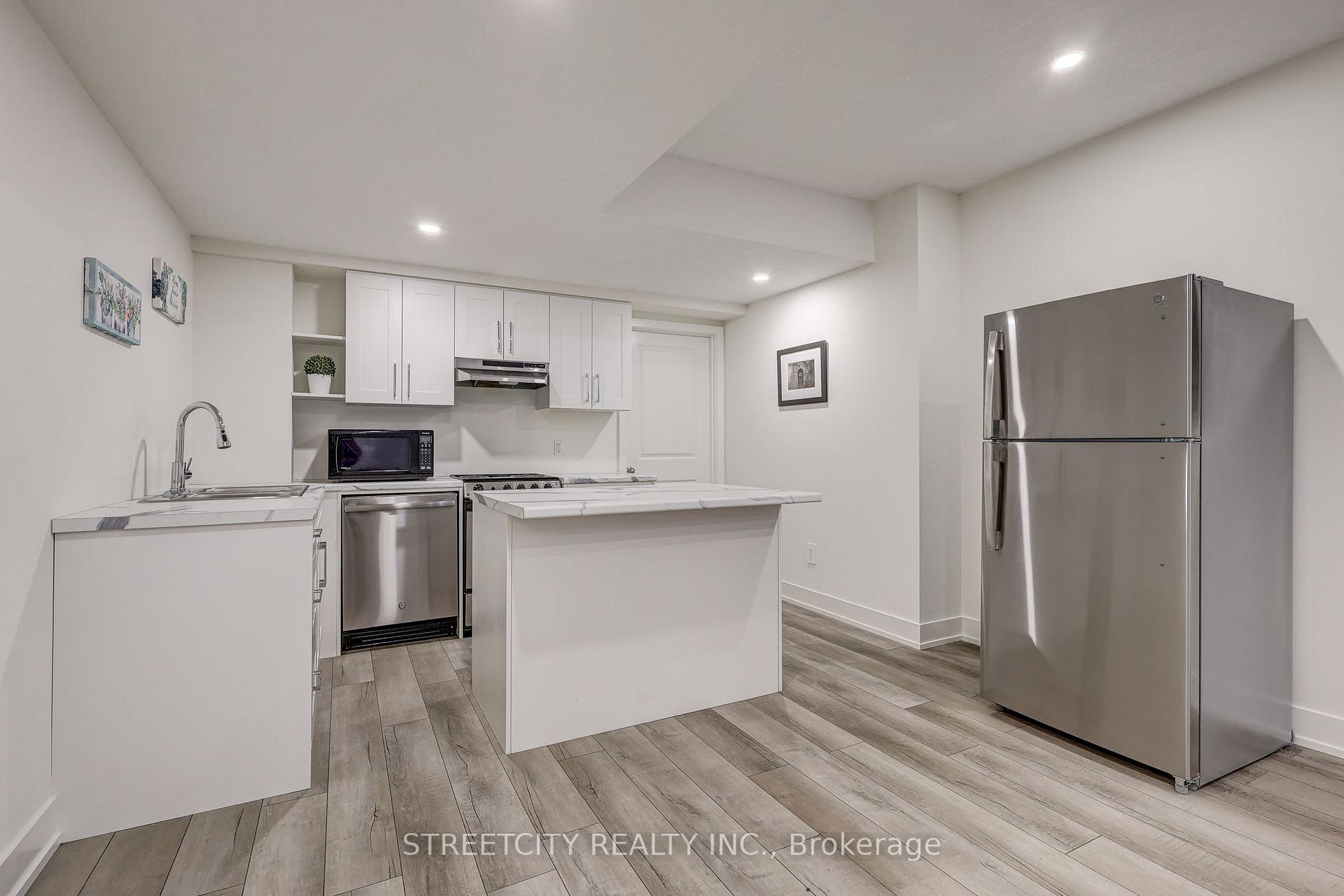 Photo 16 of 1536 Twilite Boulevard, London, North S — HOMEH