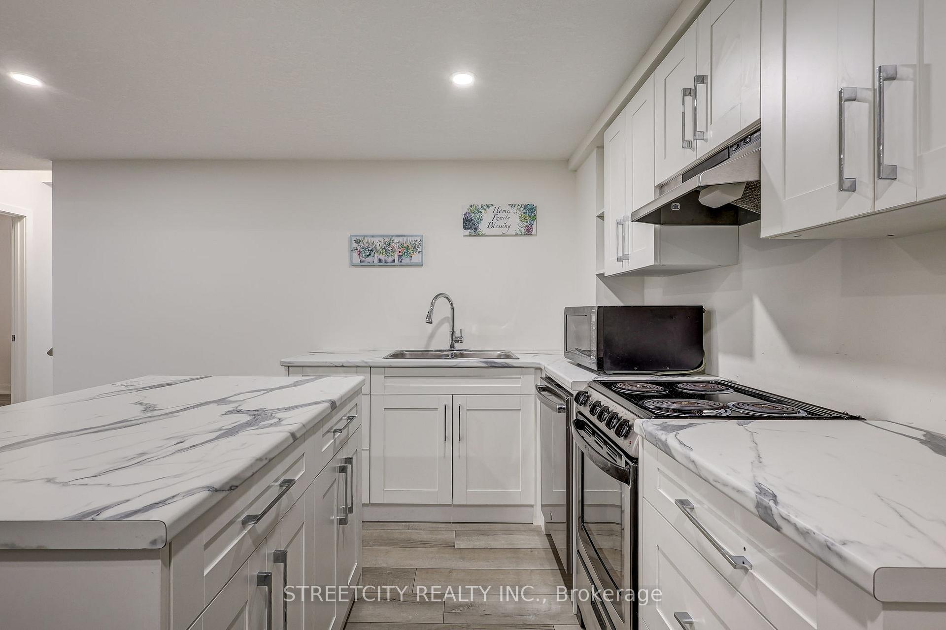 Photo 18 of 1536 Twilite Boulevard, London, North S — HOMEH