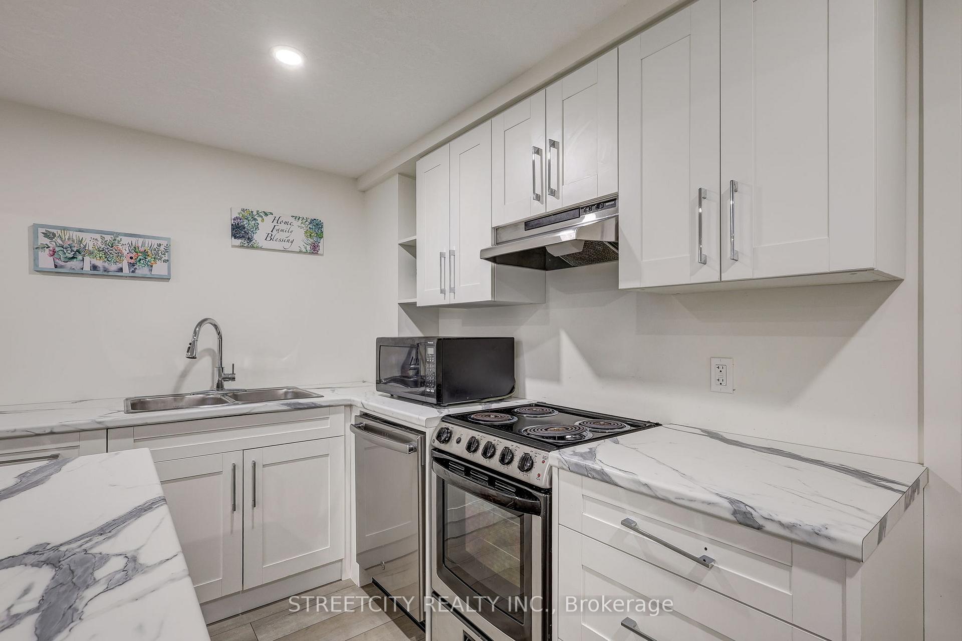 Photo 20 of 1536 Twilite Boulevard, London, North S — HOMEH