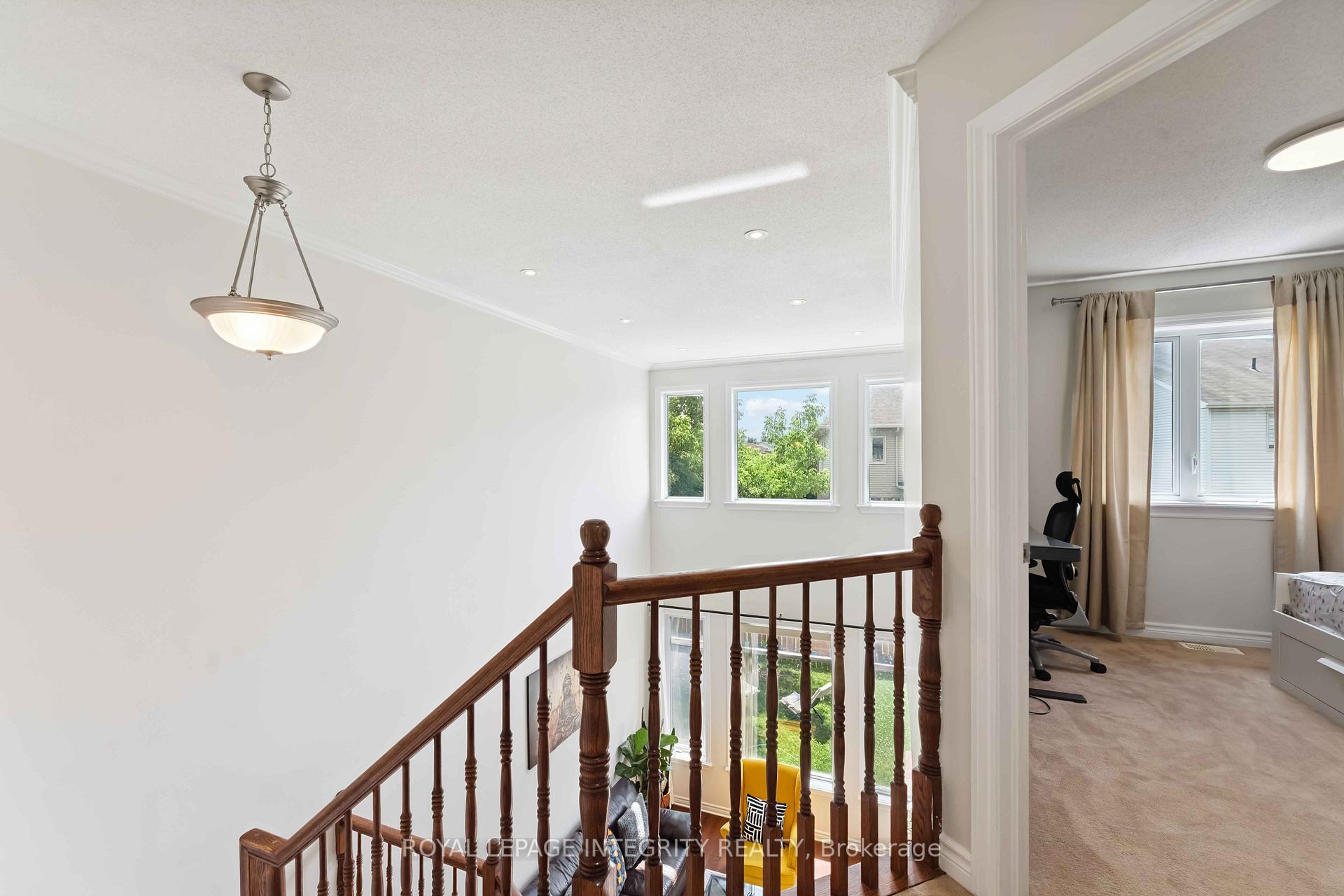 Photo 3 of 200 Badgeley Avenue, Ottawa, Kanata - Kanata Lakes/Heritage Hills — HOMEH