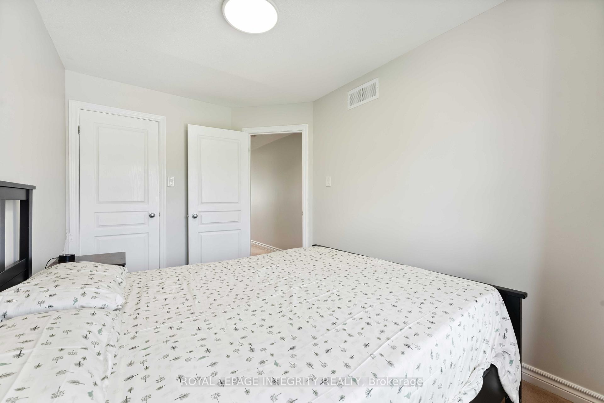 Photo 11 of 200 Badgeley Avenue, Ottawa, Kanata - Kanata Lakes/Heritage Hills — HOMEH