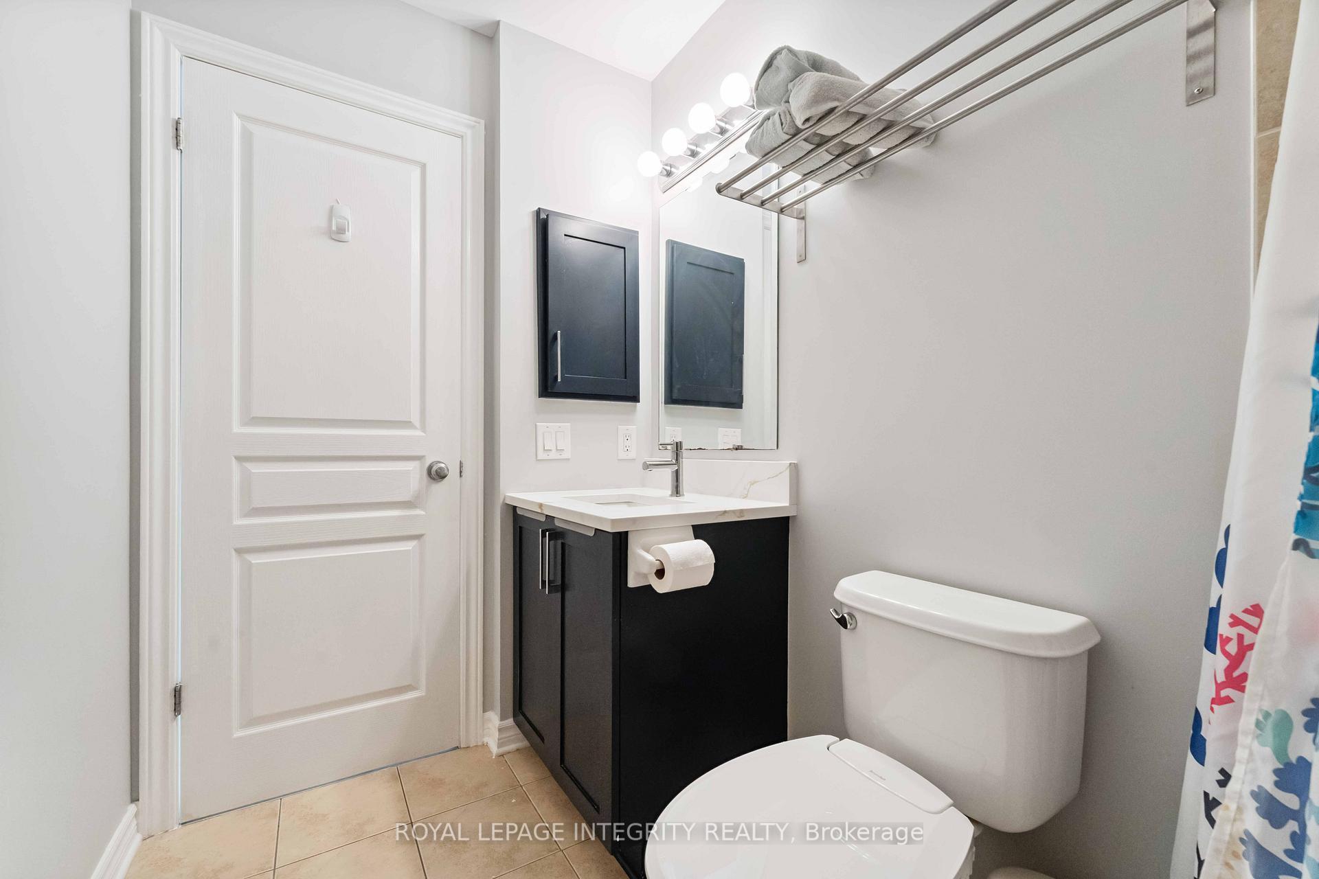 Photo 15 of 200 Badgeley Avenue, Ottawa, Kanata - Kanata Lakes/Heritage Hills — HOMEH