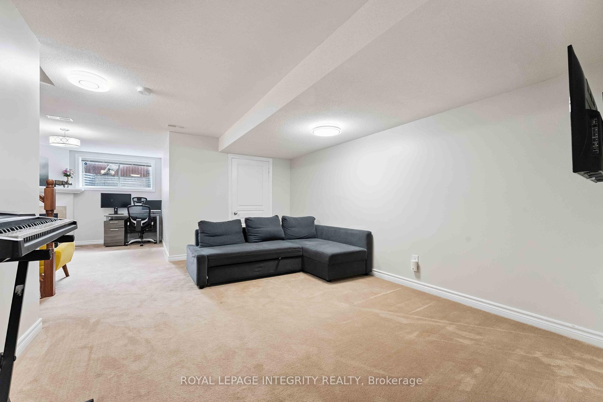 Photo 17 of 200 Badgeley Avenue, Ottawa, Kanata - Kanata Lakes/Heritage Hills — HOMEH