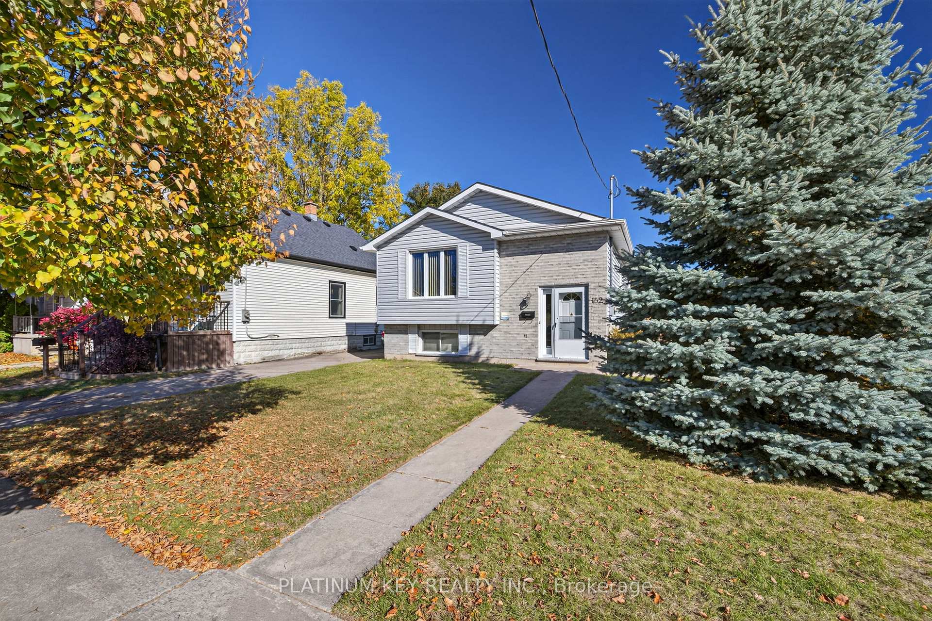 Photo 3 of 152 Elgin Street, London, East M — HOMEH