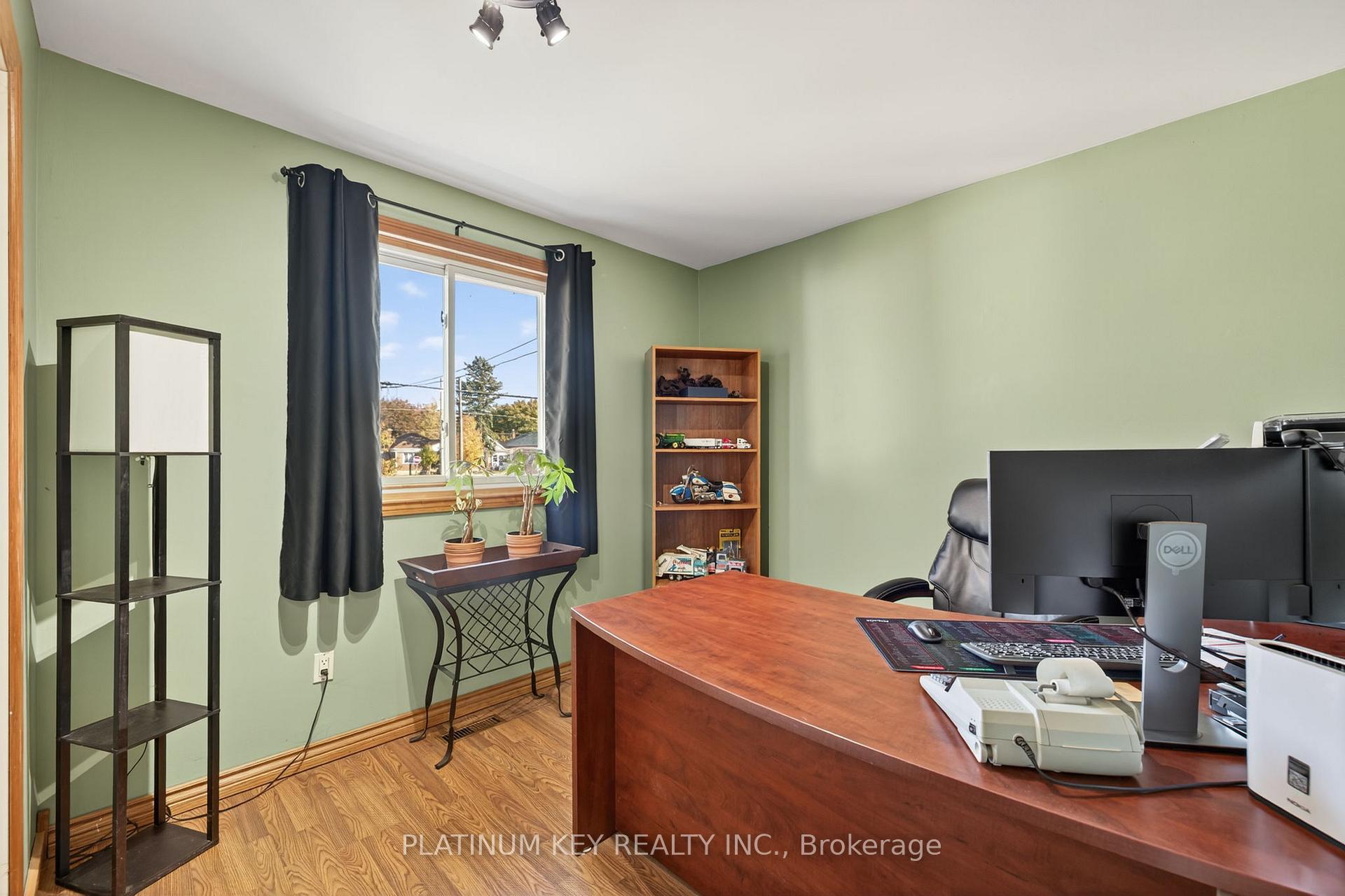 Photo 17 of 152 Elgin Street, London, East M — HOMEH