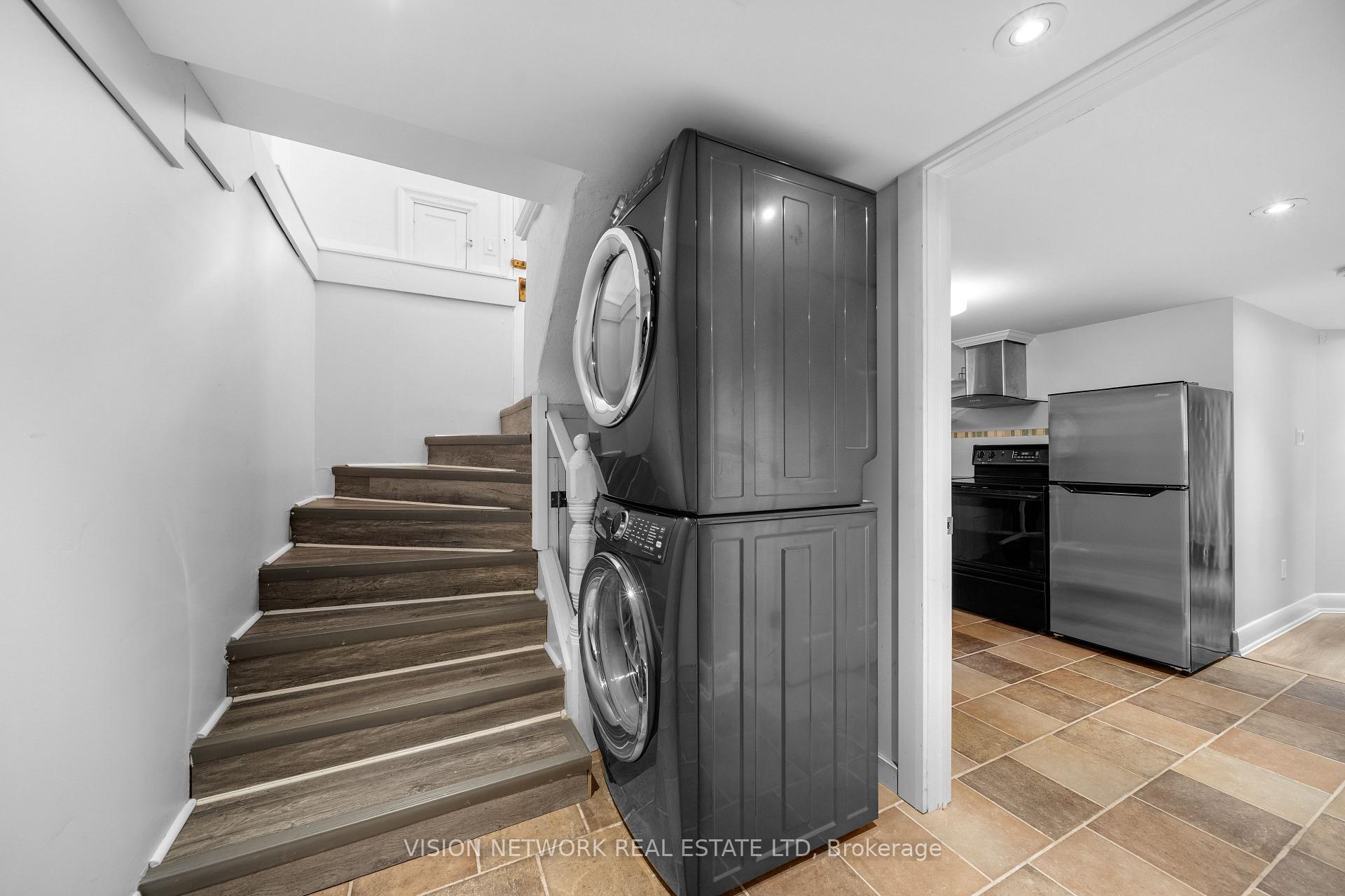 Photo 22 of 61 Langarth Street E, London, South F — HOMEH