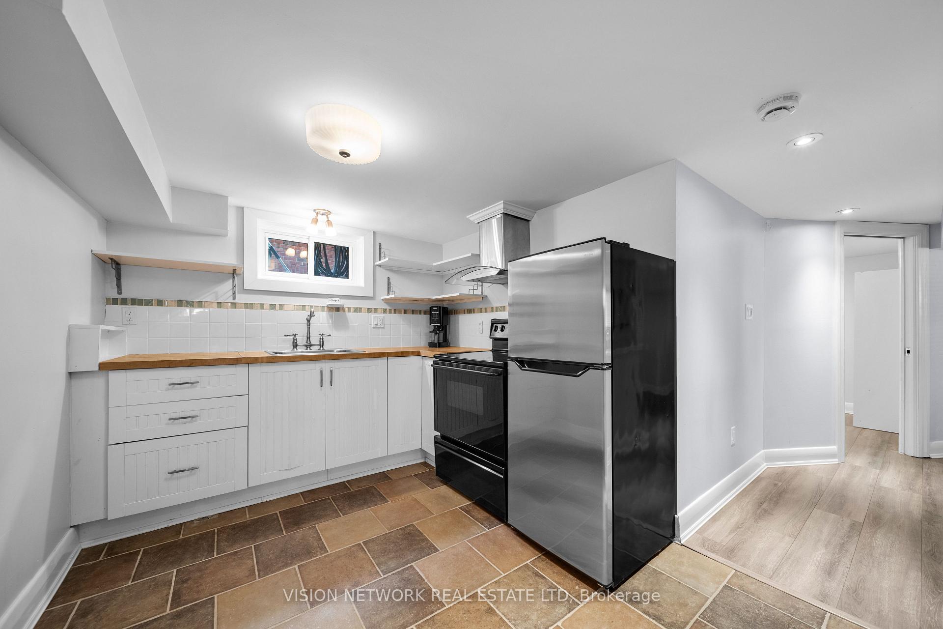 Photo 23 of 61 Langarth Street E, London, South F — HOMEH