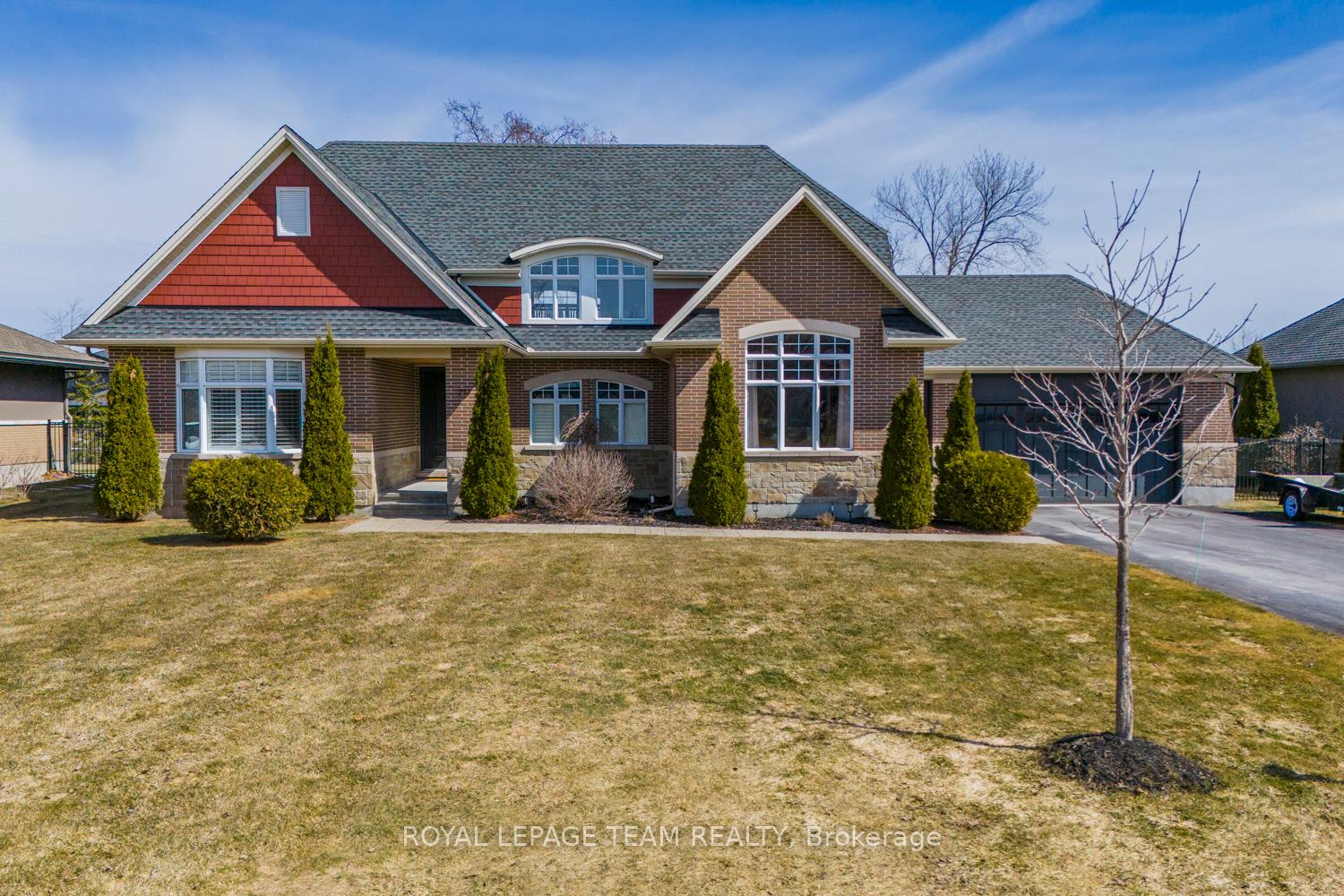 Front of 213 Cabrelle Place
