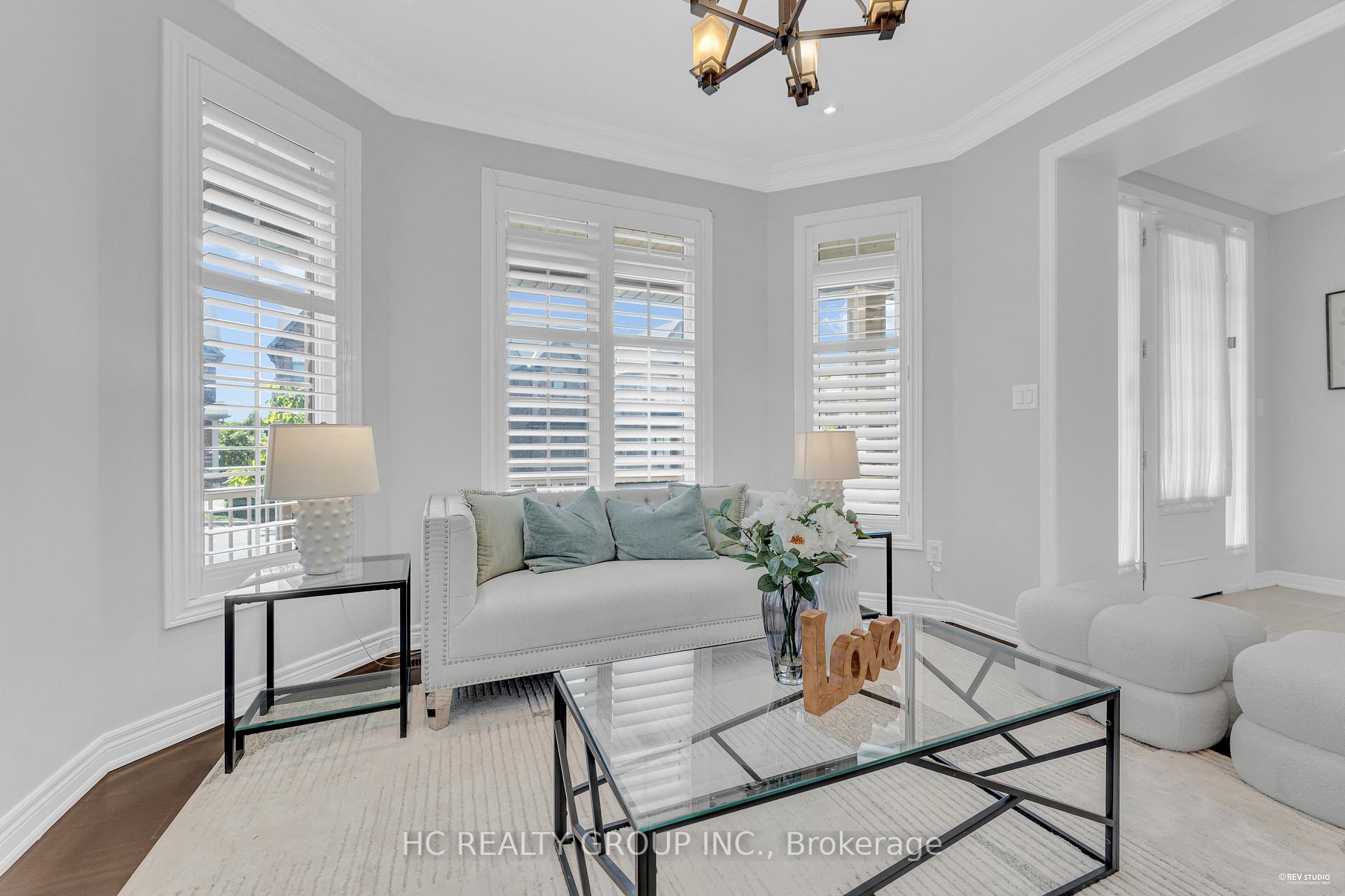 Photo 5 of 56 William Bartlett Drive, Markham, Berczy — HOMEH