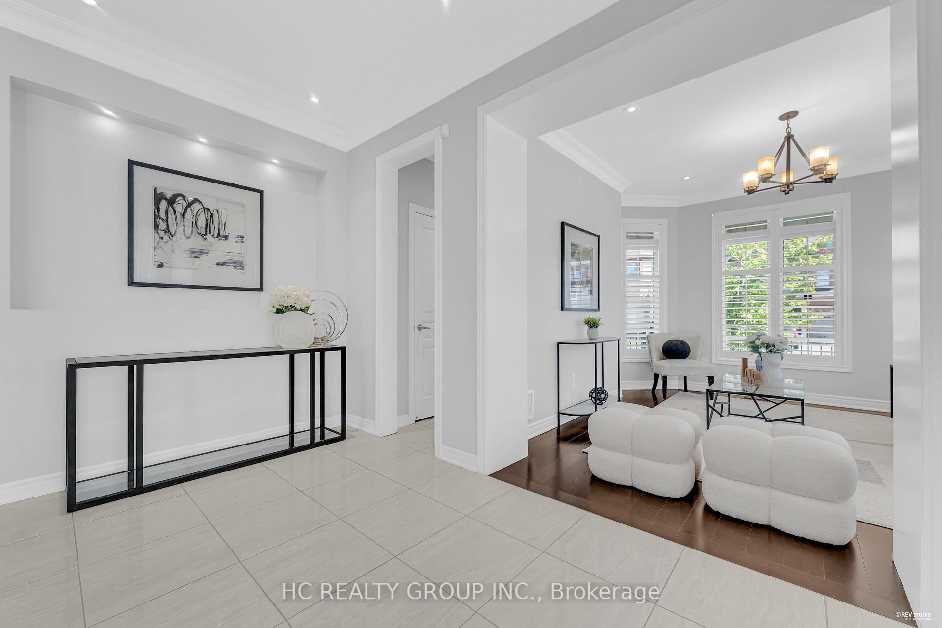 Photo 6 of 56 William Bartlett Drive, Markham, Berczy — HOMEH