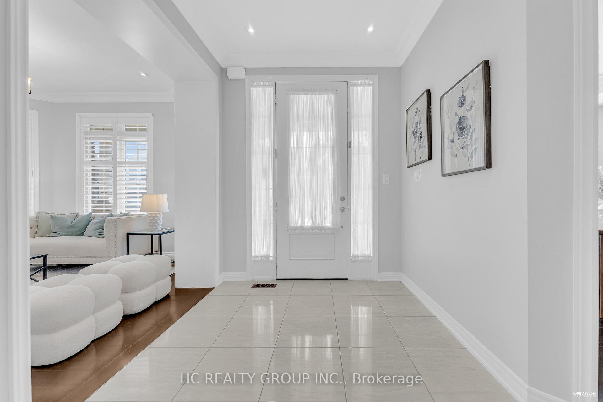Photo 7 of 56 William Bartlett Drive, Markham, Berczy — HOMEH