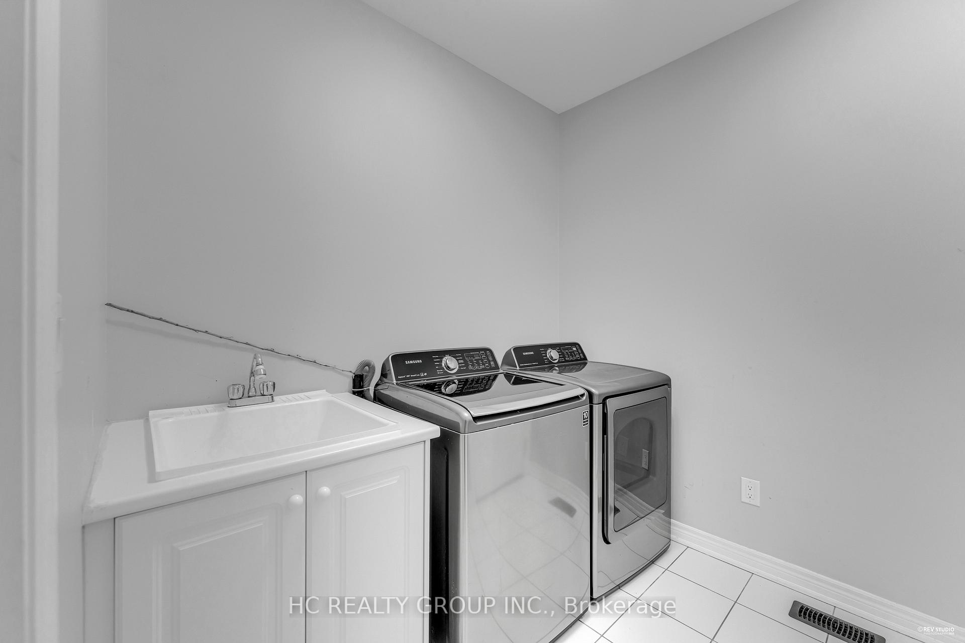 Photo 18 of 56 William Bartlett Drive, Markham, Berczy — HOMEH