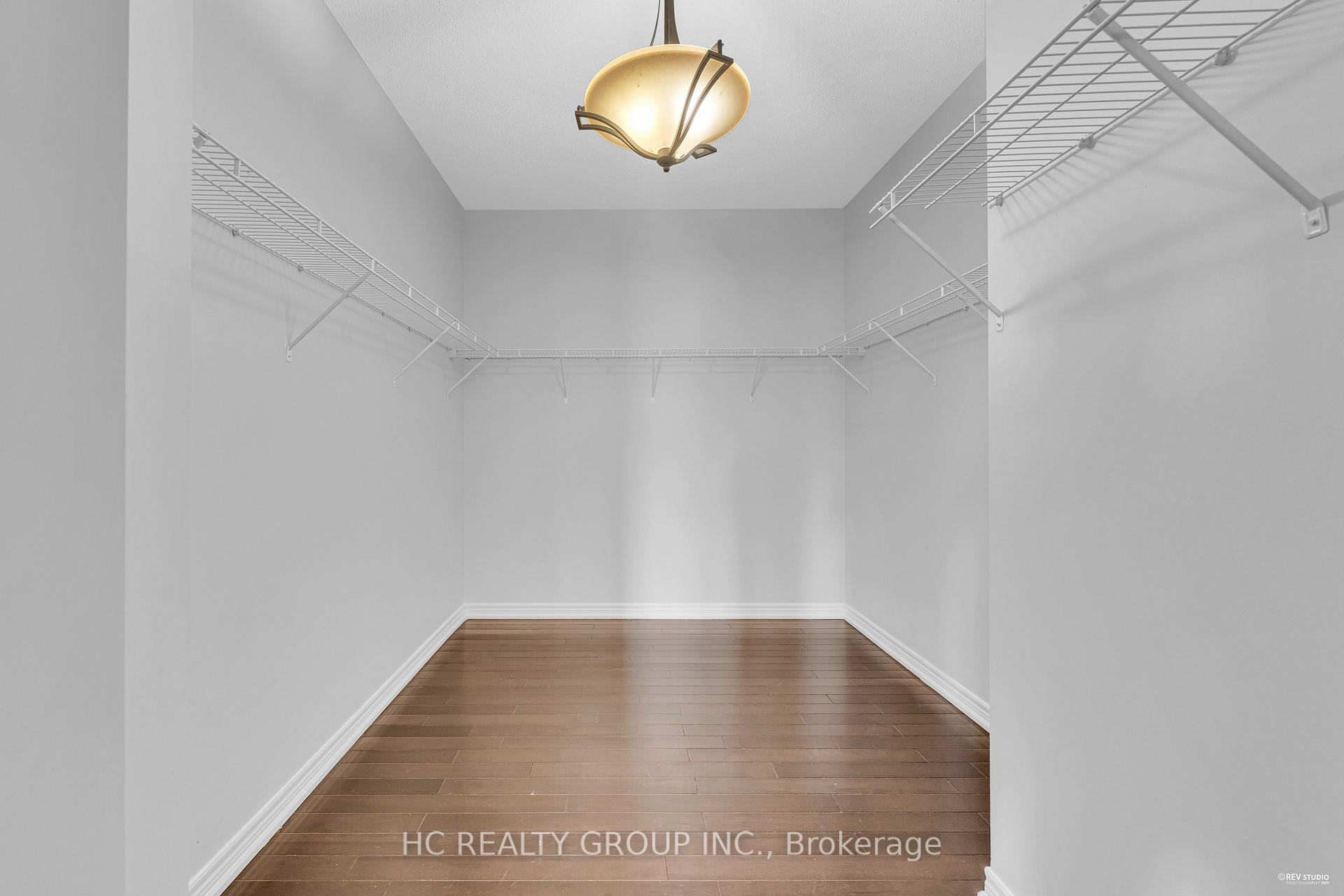 Photo 23 of 56 William Bartlett Drive, Markham, Berczy — HOMEH