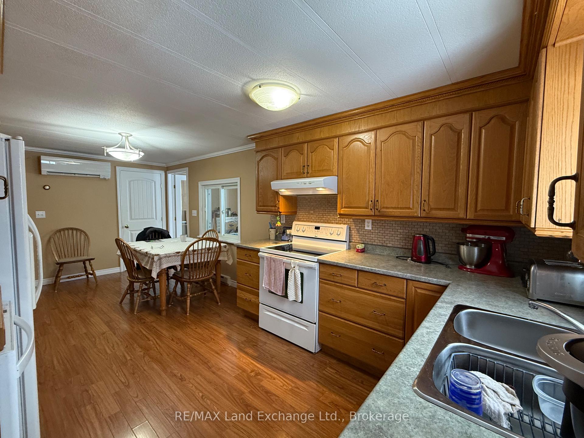 Photo 6 of 50 Maplewood Boulevard, Kincardine — HOMEH