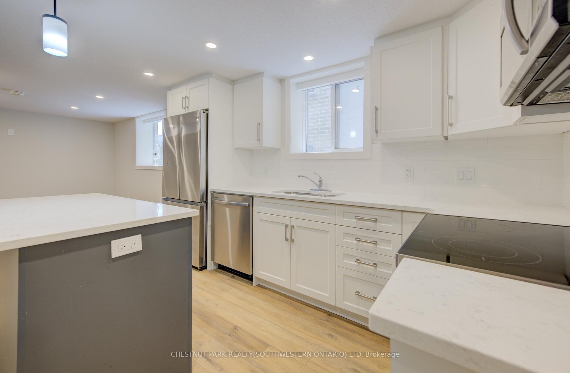 Photo 9 of Unit 2, 33 Second Avenue, Kitchener — HOMEH