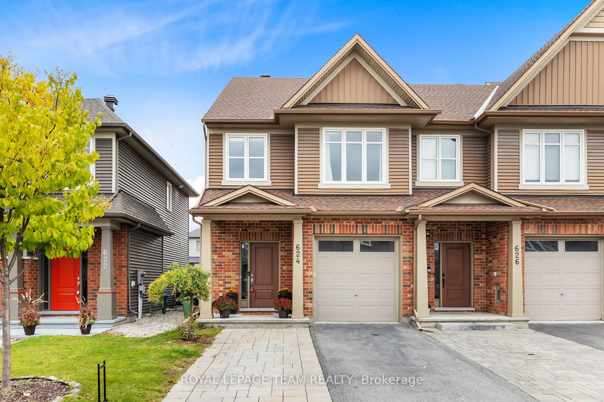 Photo 1 of 624 Moorpark Avenue, Ottawa, Kanata - Emerald Meadows/Trailwest — HOMEH