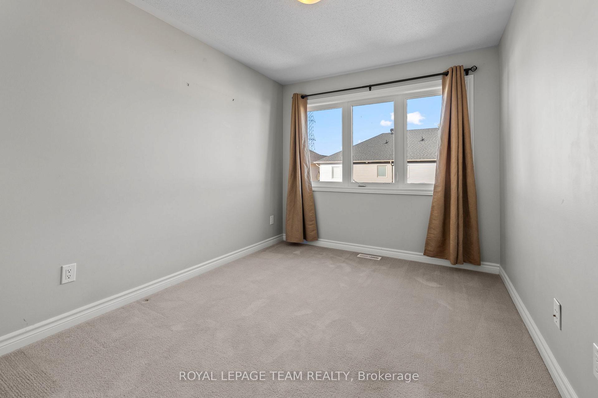 Photo 14 of 624 Moorpark Avenue, Ottawa, Kanata - Emerald Meadows/Trailwest — HOMEH