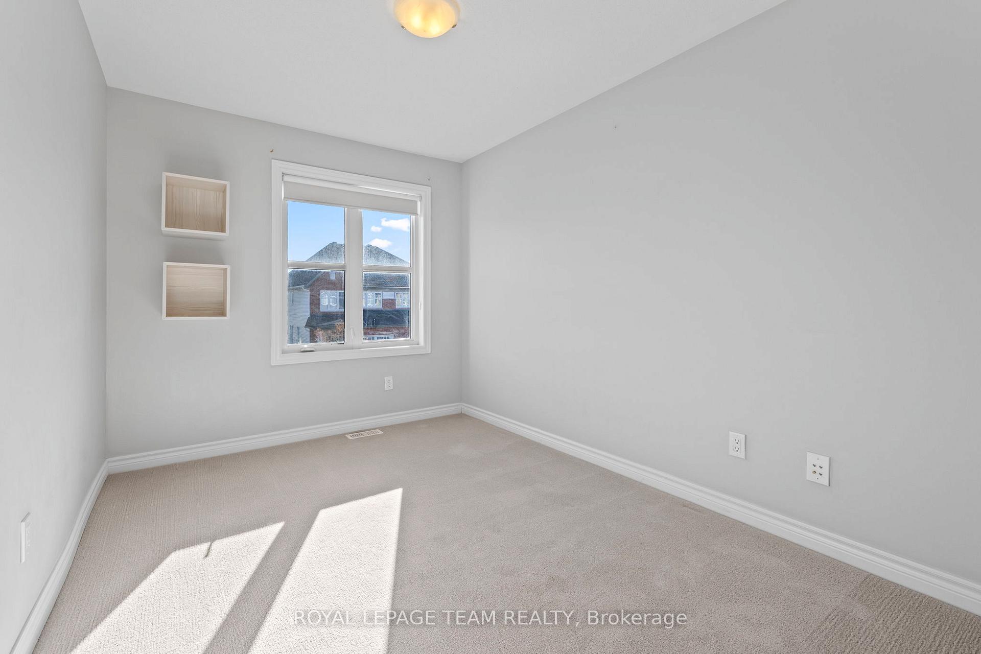 Photo 15 of 624 Moorpark Avenue, Ottawa, Kanata - Emerald Meadows/Trailwest — HOMEH