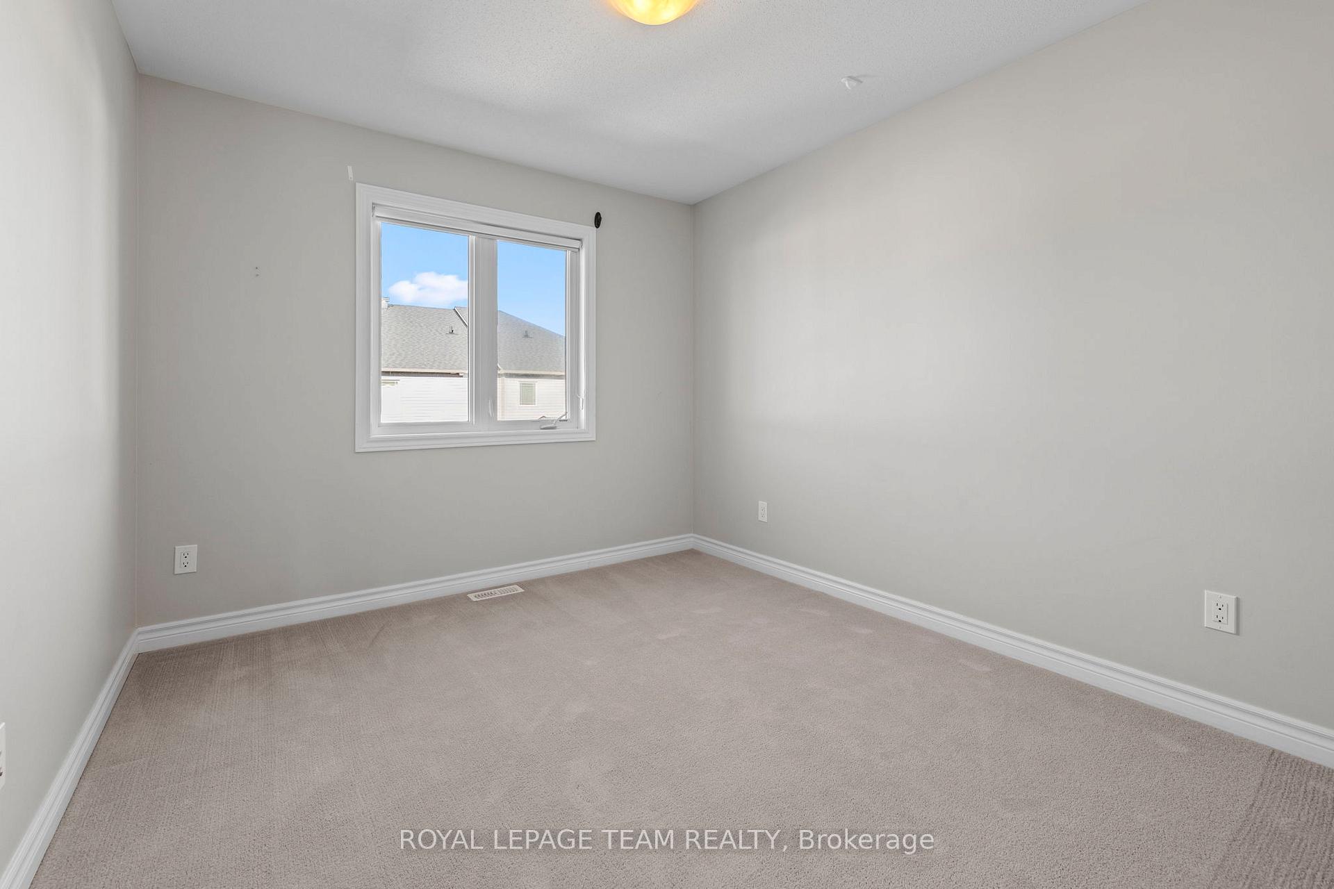 Photo 16 of 624 Moorpark Avenue, Ottawa, Kanata - Emerald Meadows/Trailwest — HOMEH