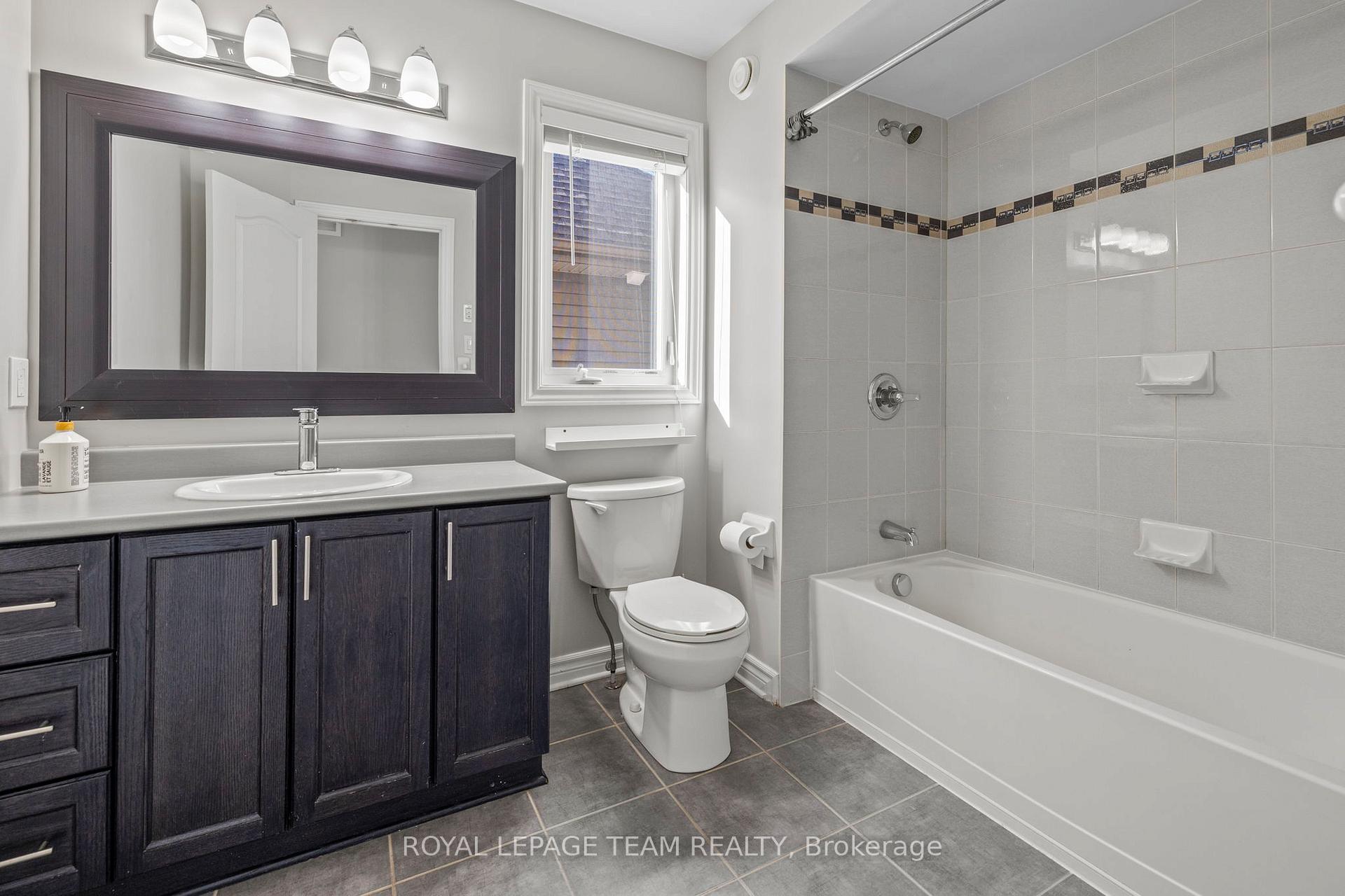 Photo 17 of 624 Moorpark Avenue, Ottawa, Kanata - Emerald Meadows/Trailwest — HOMEH