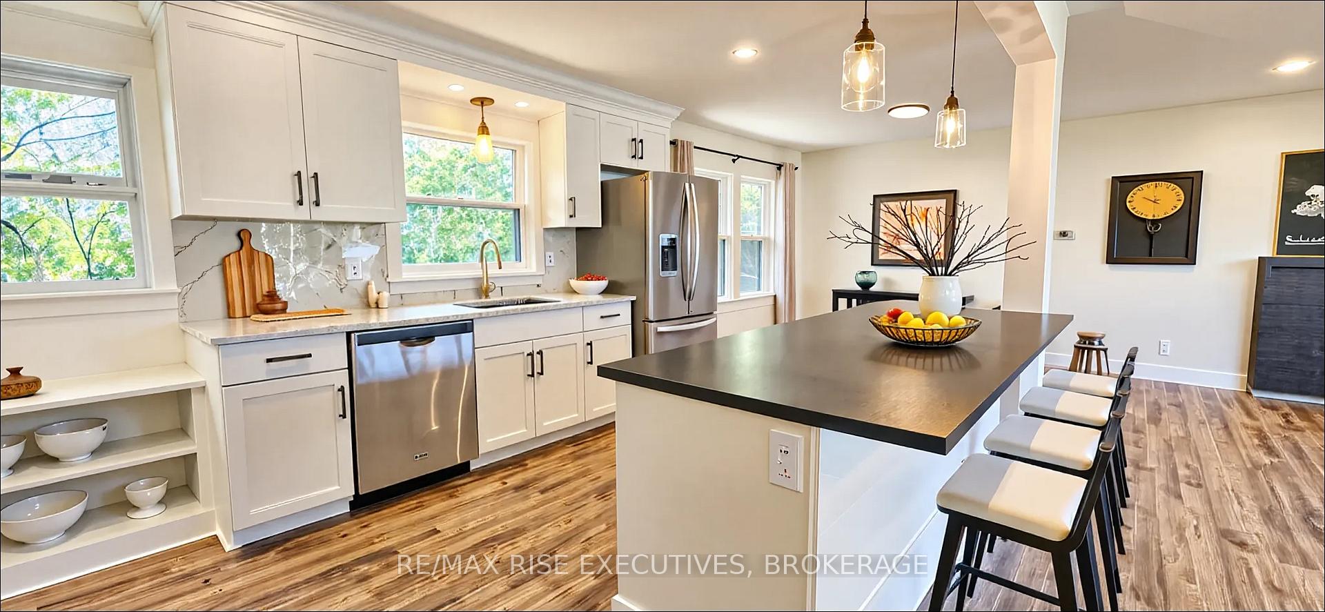 Photo 3 of 15 Loyalist Avenue, Loyalist, Amherstview — HOMEH
