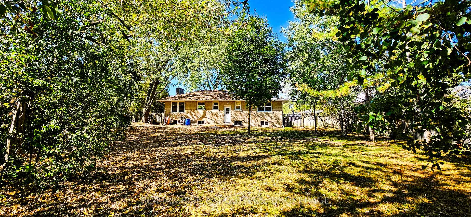 Photo 16 of 15 Loyalist Avenue, Loyalist, Amherstview — HOMEH