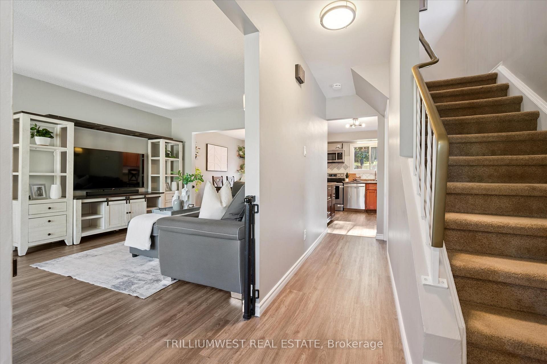 Photo 4 of 98 Shadeland Crescent, Kitchener — HOMEH