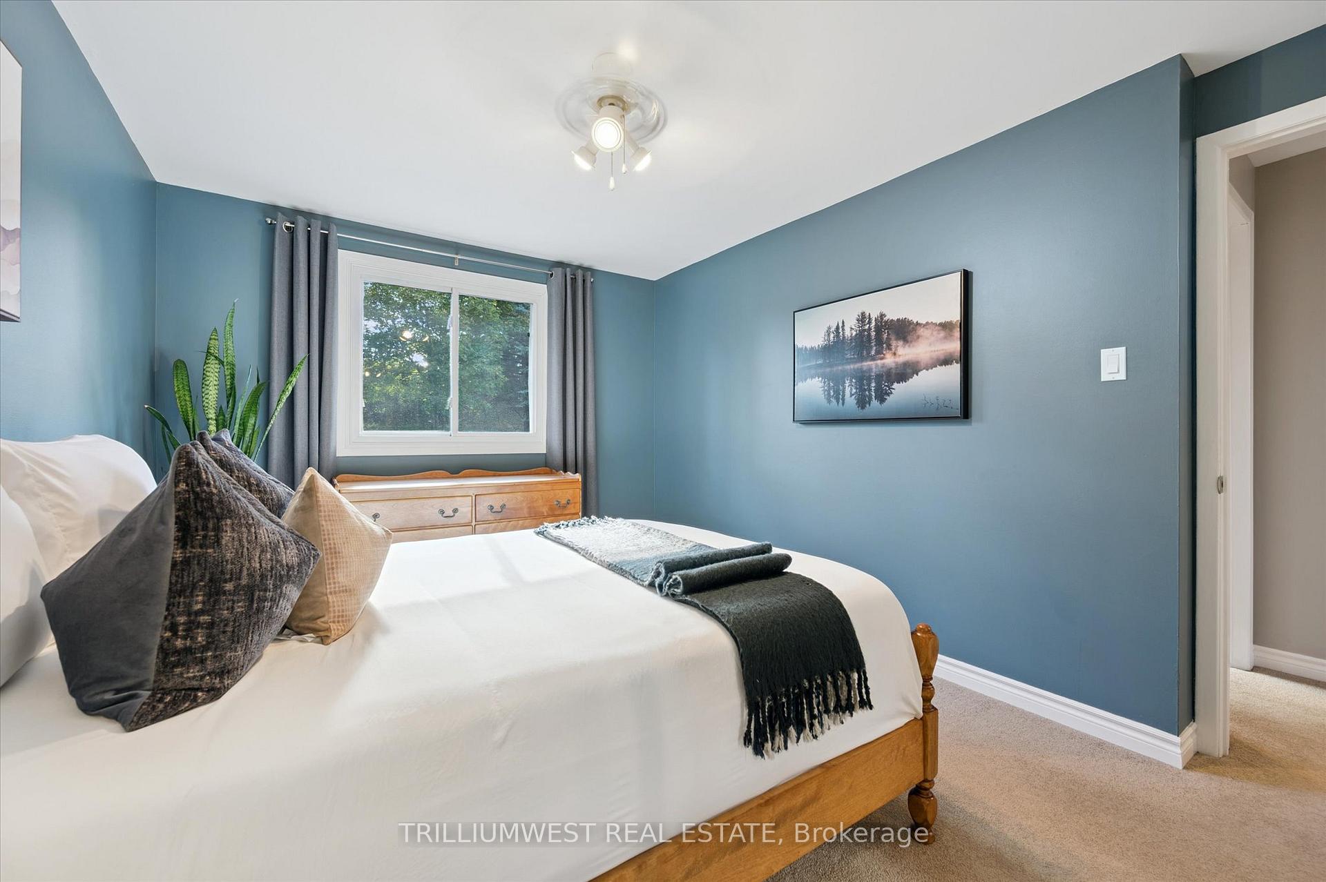 Photo 20 of 98 Shadeland Crescent, Kitchener — HOMEH