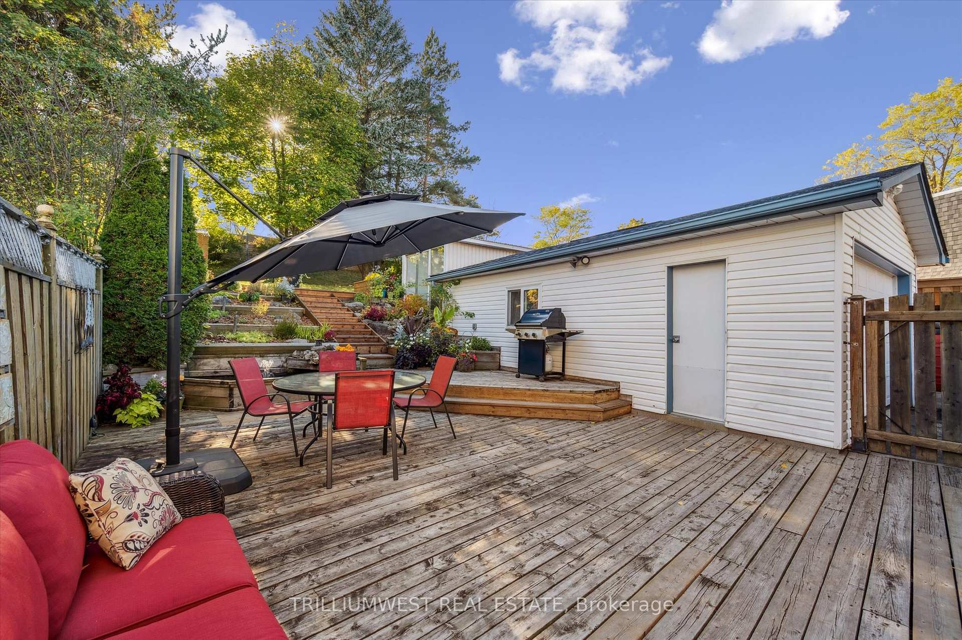 Photo 31 of 98 Shadeland Crescent, Kitchener — HOMEH