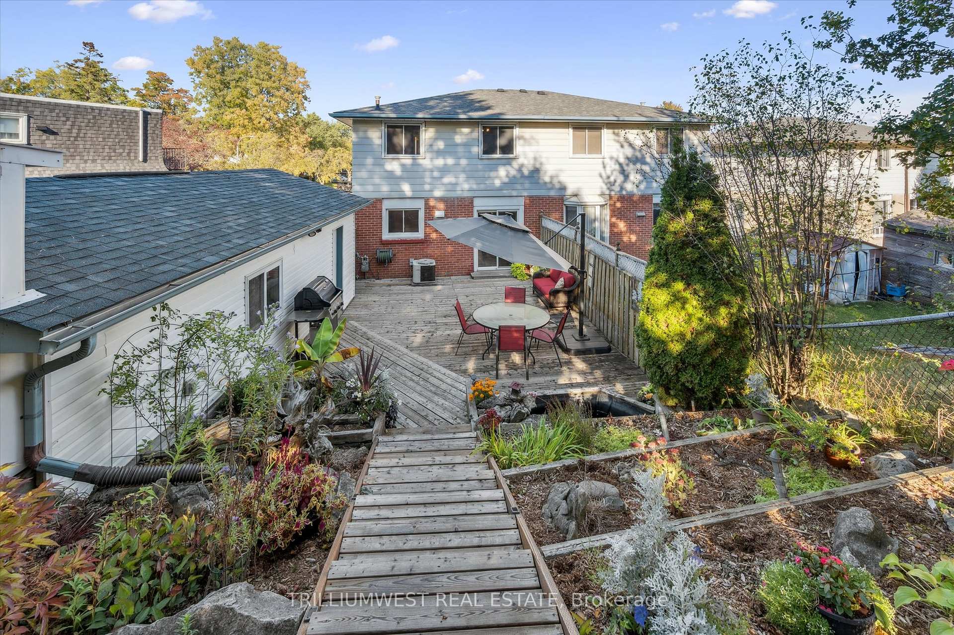 Photo 33 of 98 Shadeland Crescent, Kitchener — HOMEH