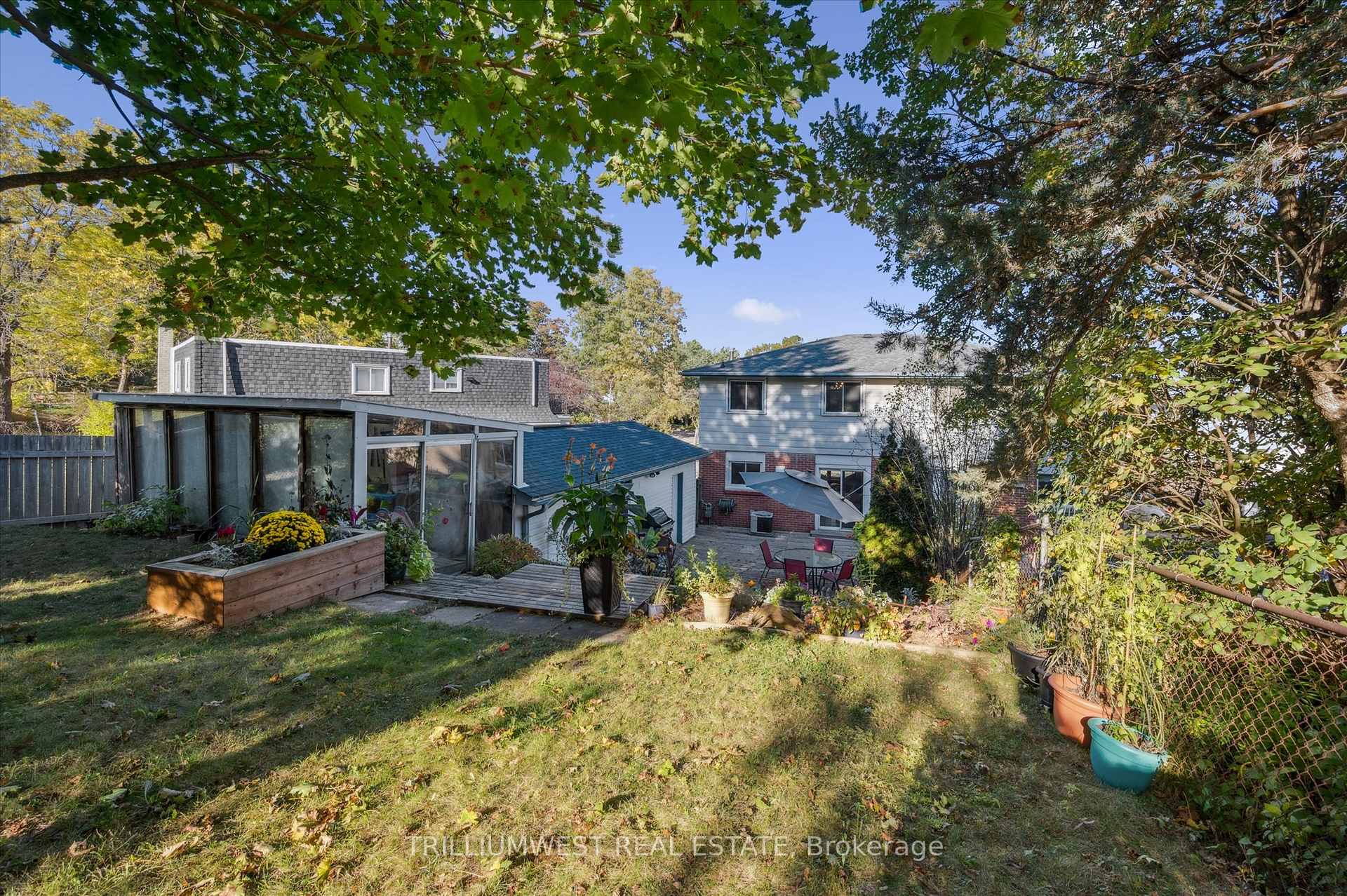 Photo 34 of 98 Shadeland Crescent, Kitchener — HOMEH