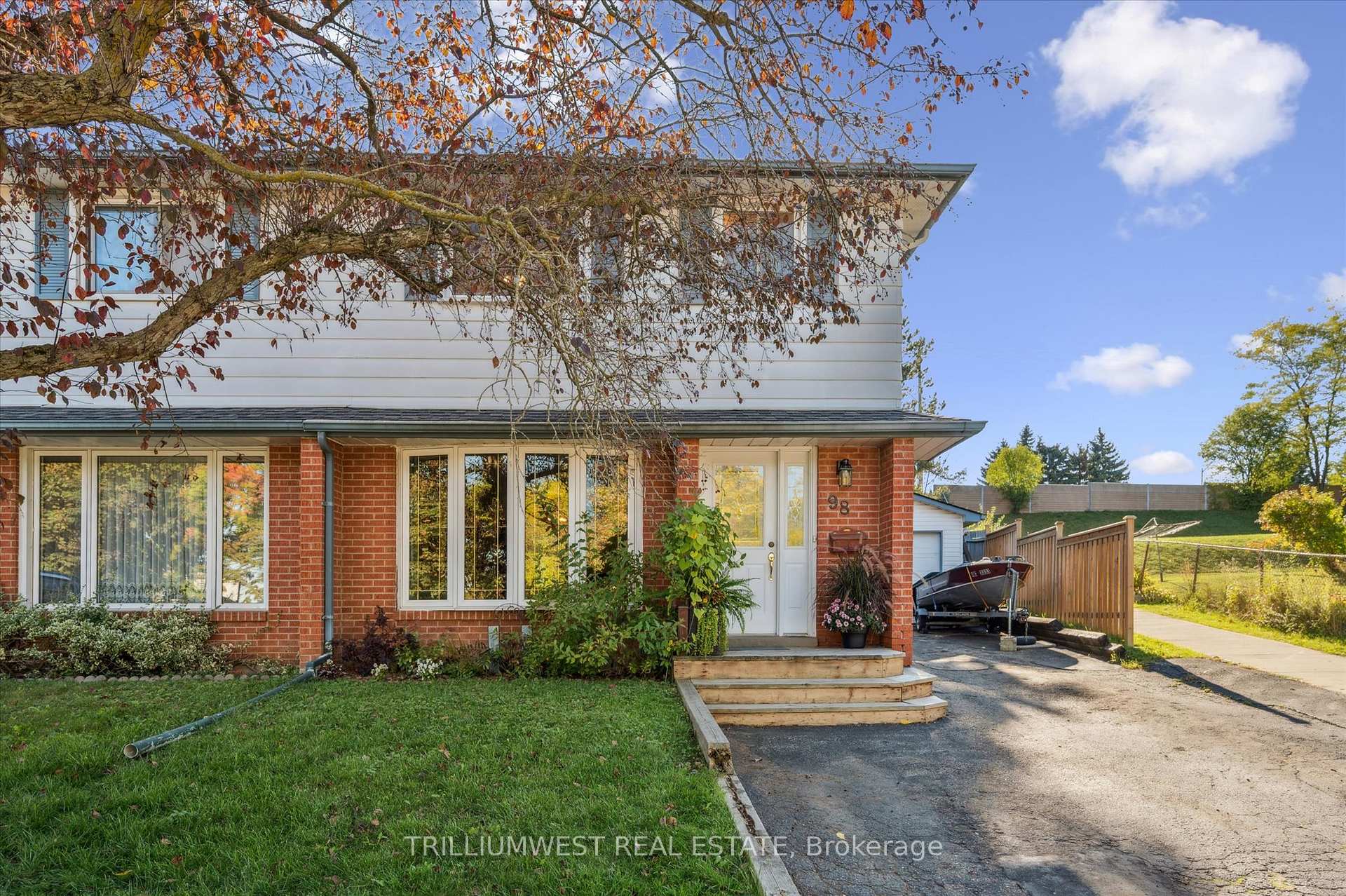 Photo 38 of 98 Shadeland Crescent, Kitchener — HOMEH