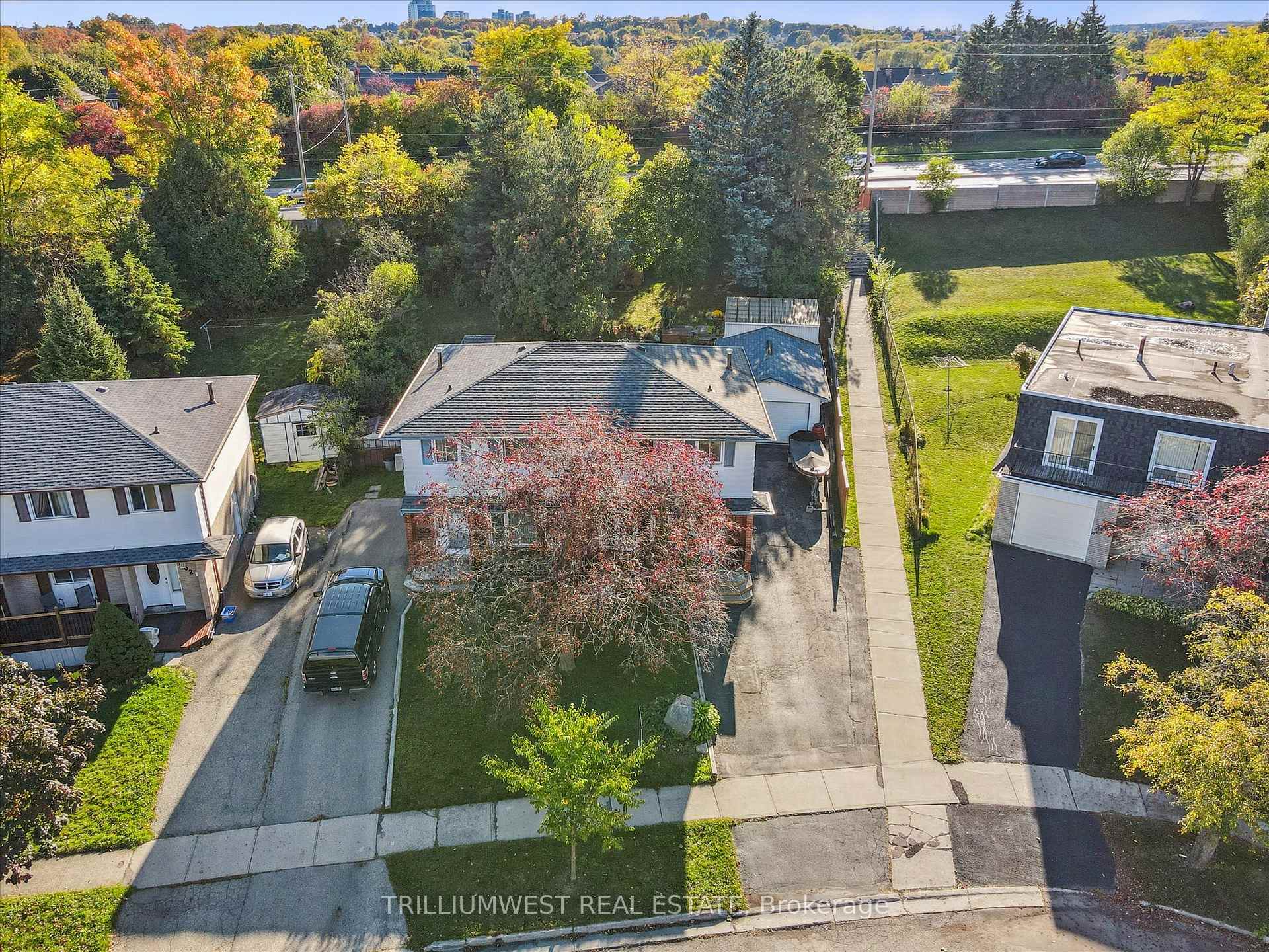 Photo 39 of 98 Shadeland Crescent, Kitchener — HOMEH