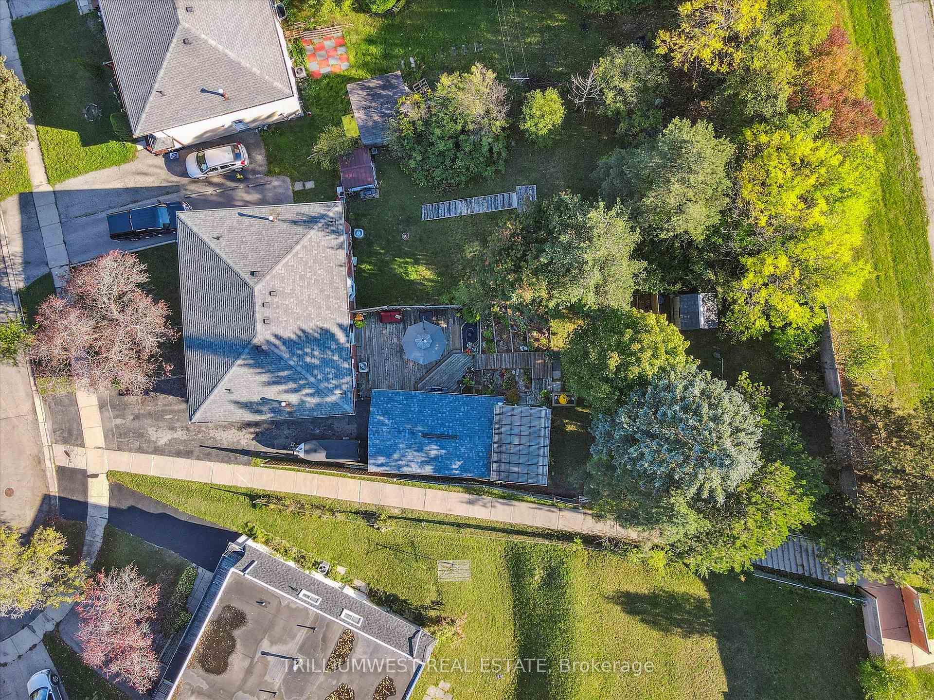 Photo 40 of 98 Shadeland Crescent, Kitchener — HOMEH