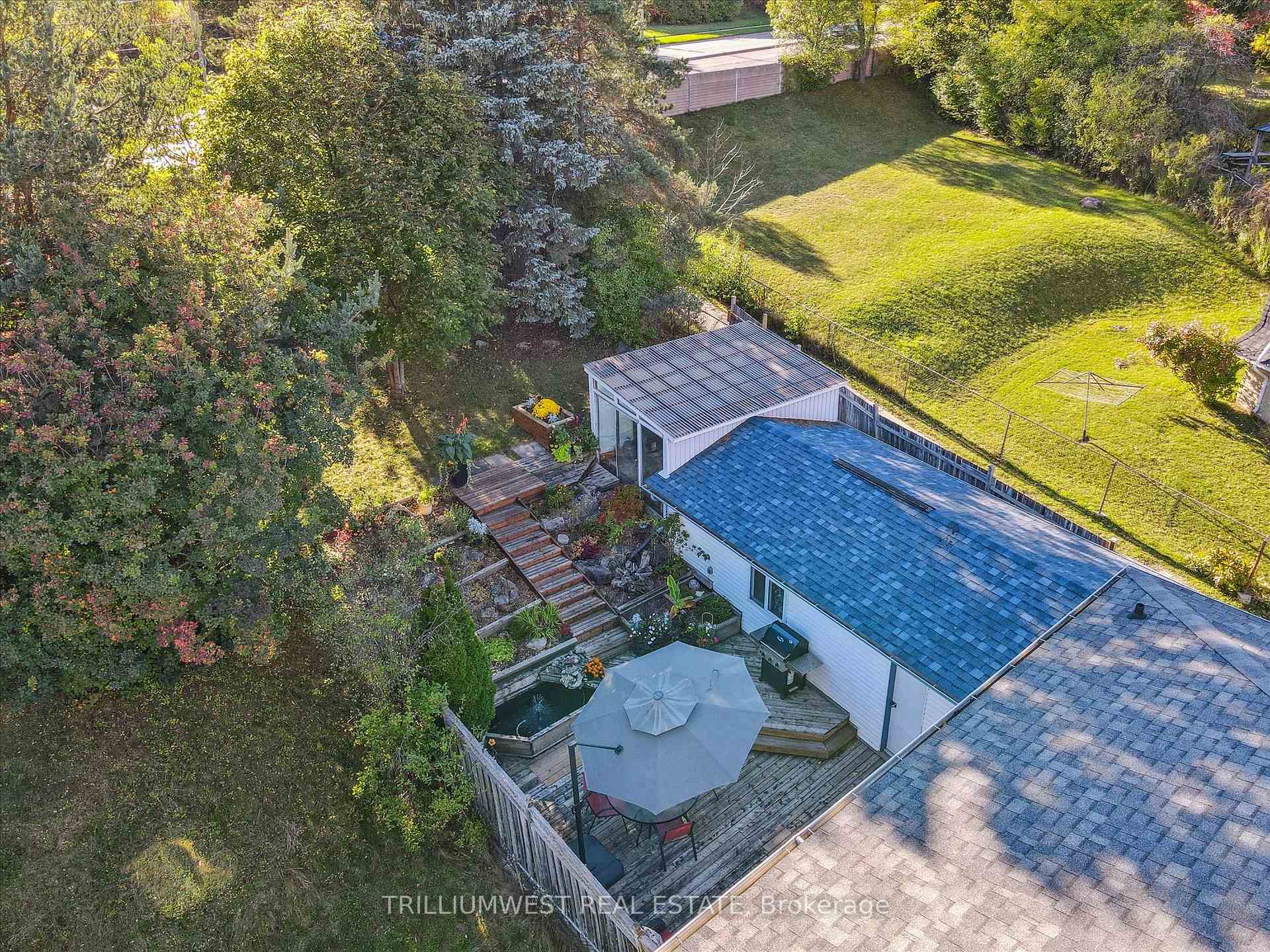 Photo 42 of 98 Shadeland Crescent, Kitchener — HOMEH