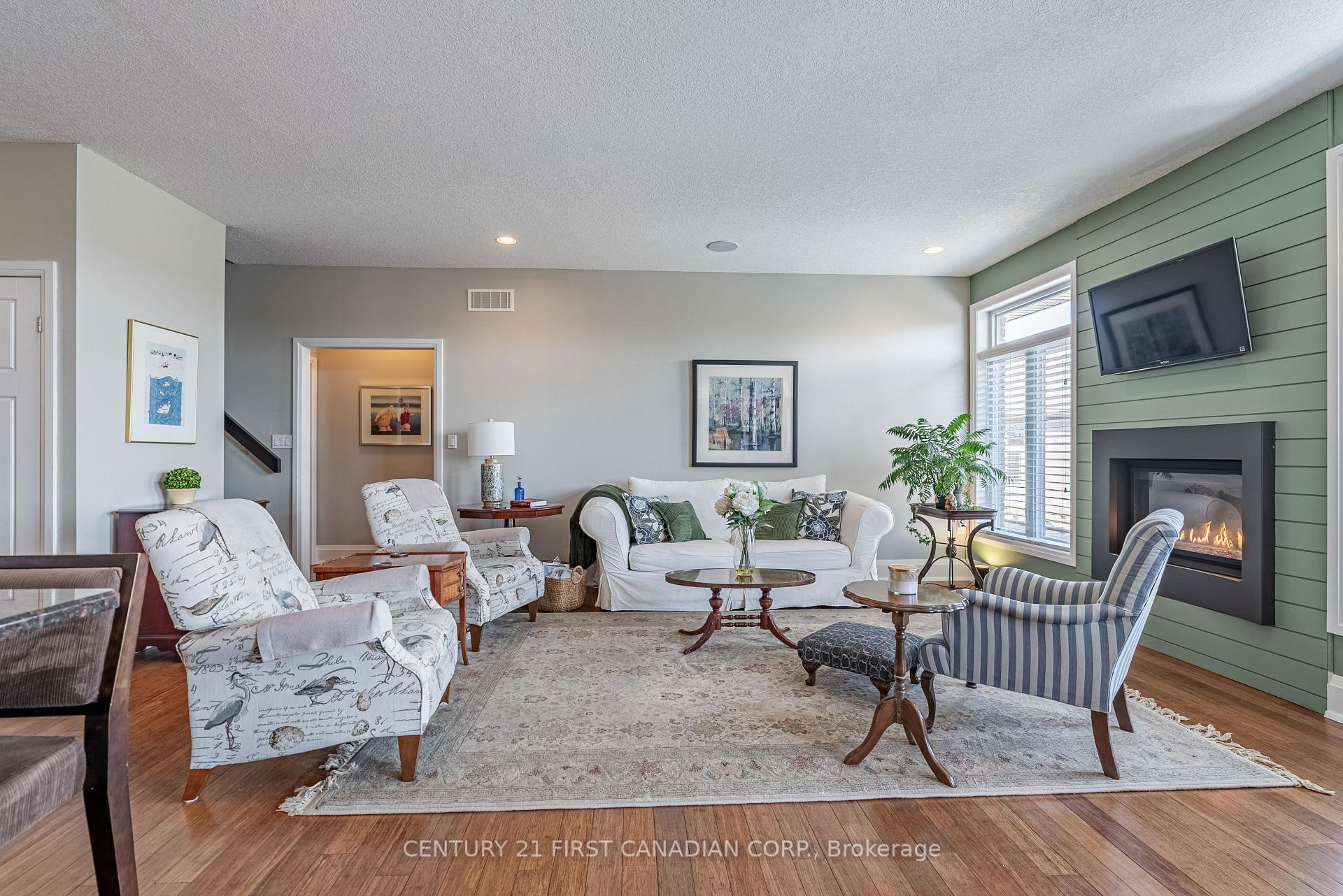 Photo 13 of 148 Walnut Grove Place, Lucan Biddulph, Lucan — HOMEH