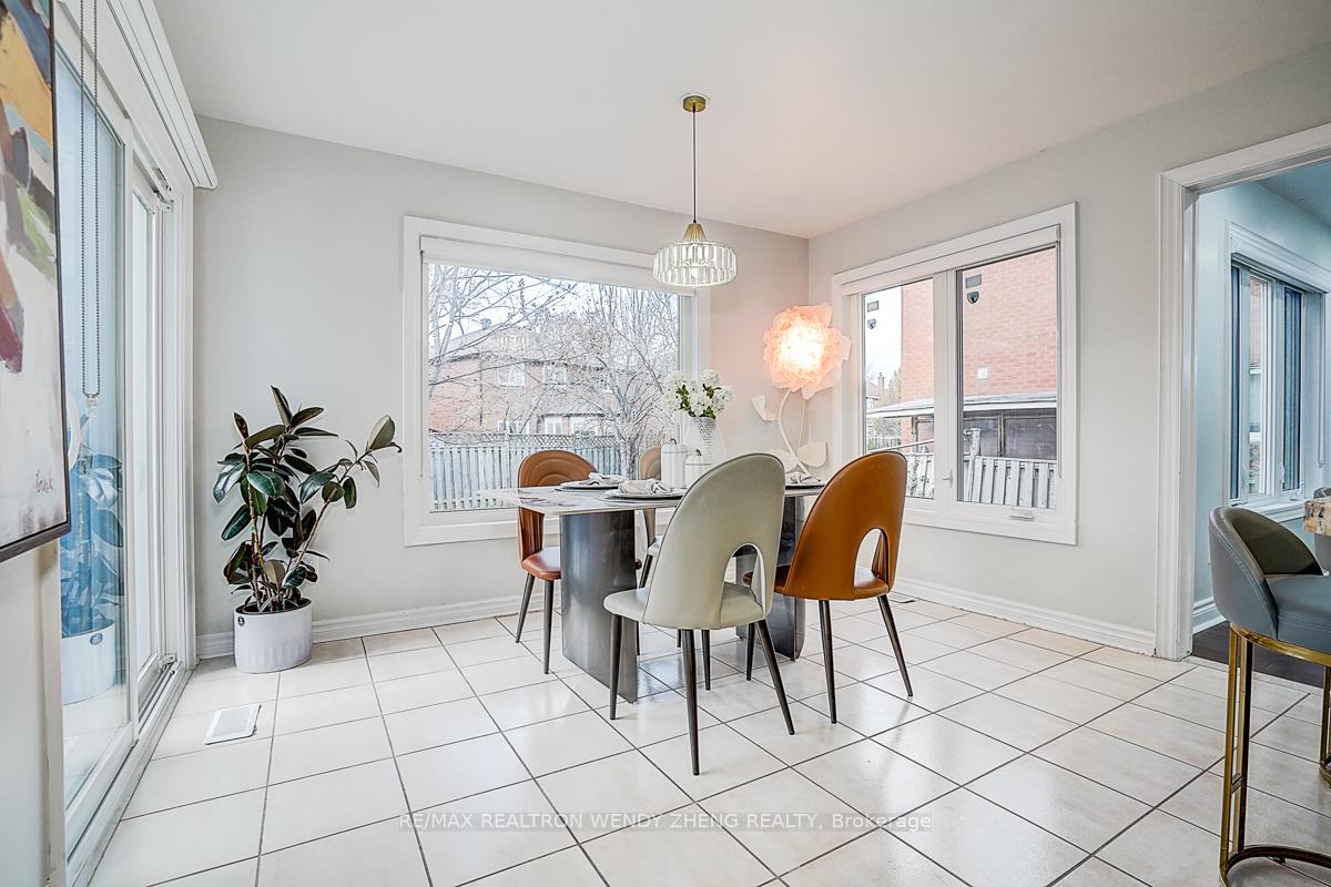 Photo 12 of 22 Saddlewood Court, Markham, Milliken Mills East — HOMEH