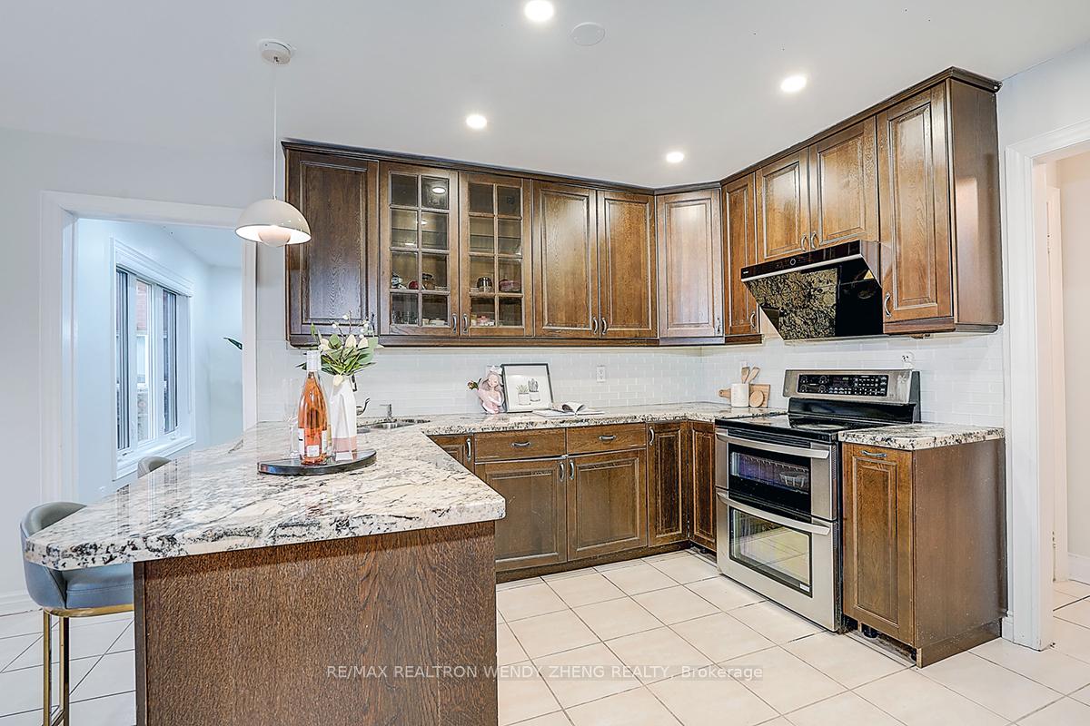 Photo 17 of 22 Saddlewood Court, Markham, Milliken Mills East — HOMEH