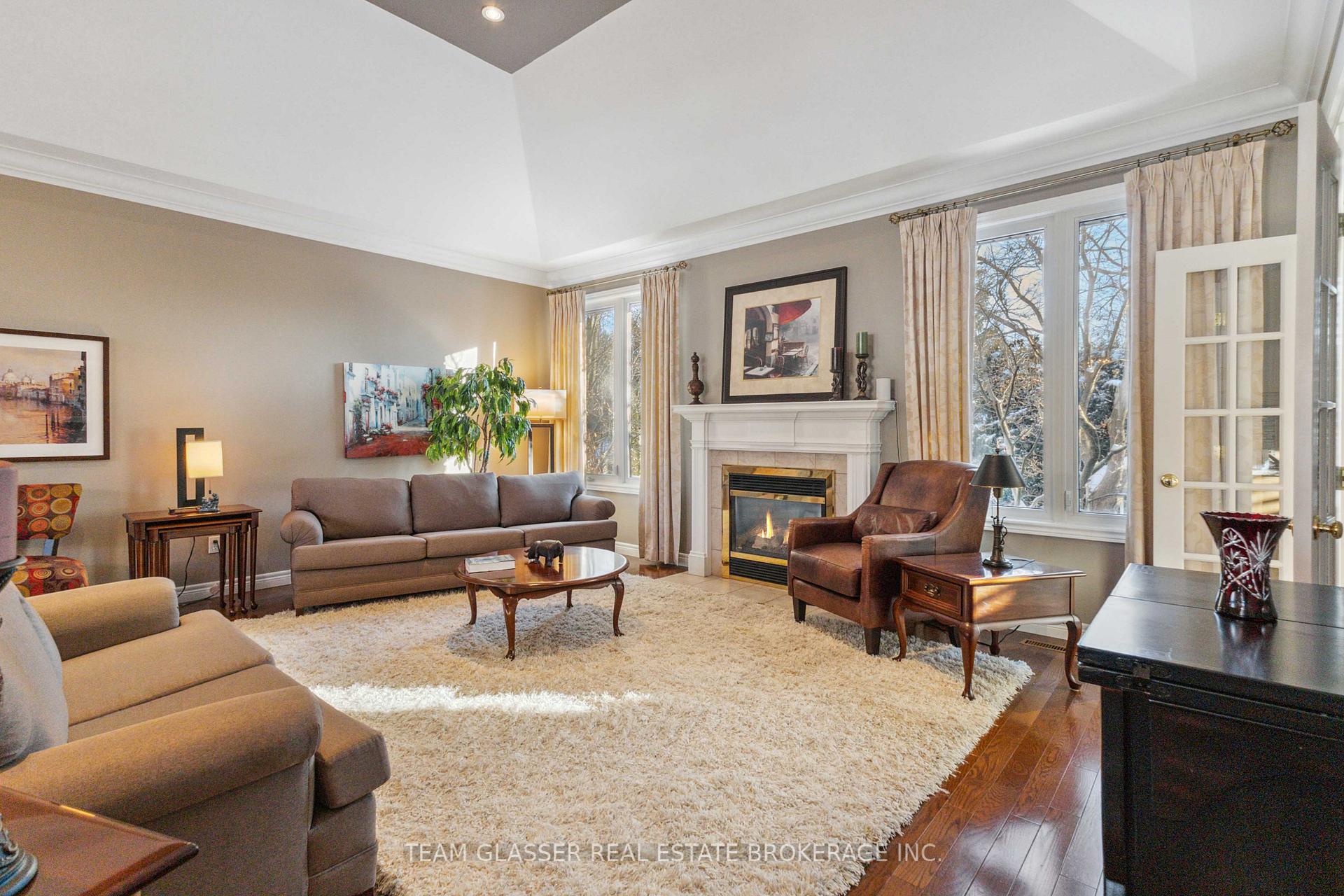 Photo 13 of 38 Butternut Grove, London, South B — HOMEH