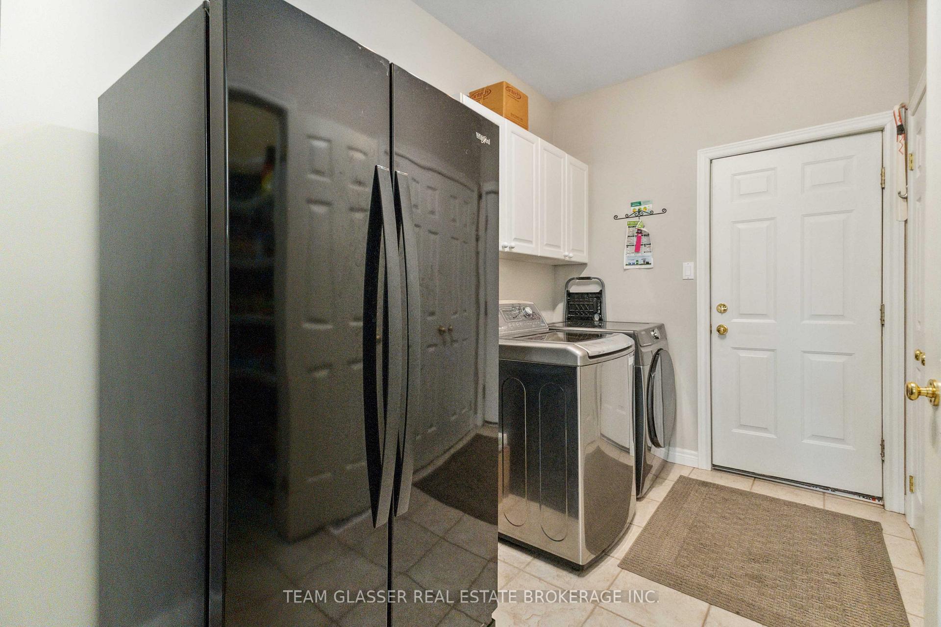 Photo 19 of 38 Butternut Grove, London, South B — HOMEH