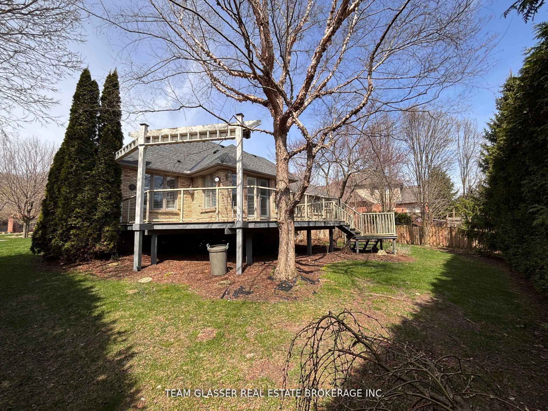 Photo 36 of 38 Butternut Grove, London, South B — HOMEH