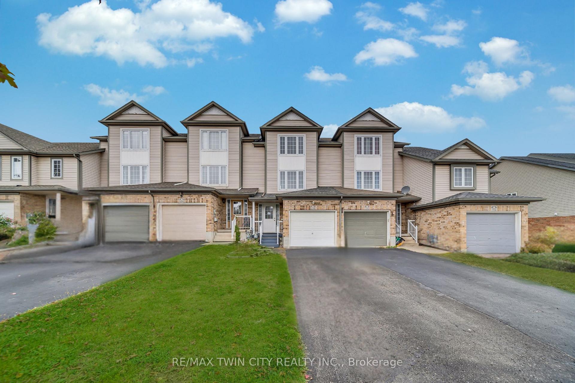 Photo 2 of 698 Activa Avenue, Kitchener — HOMEH
