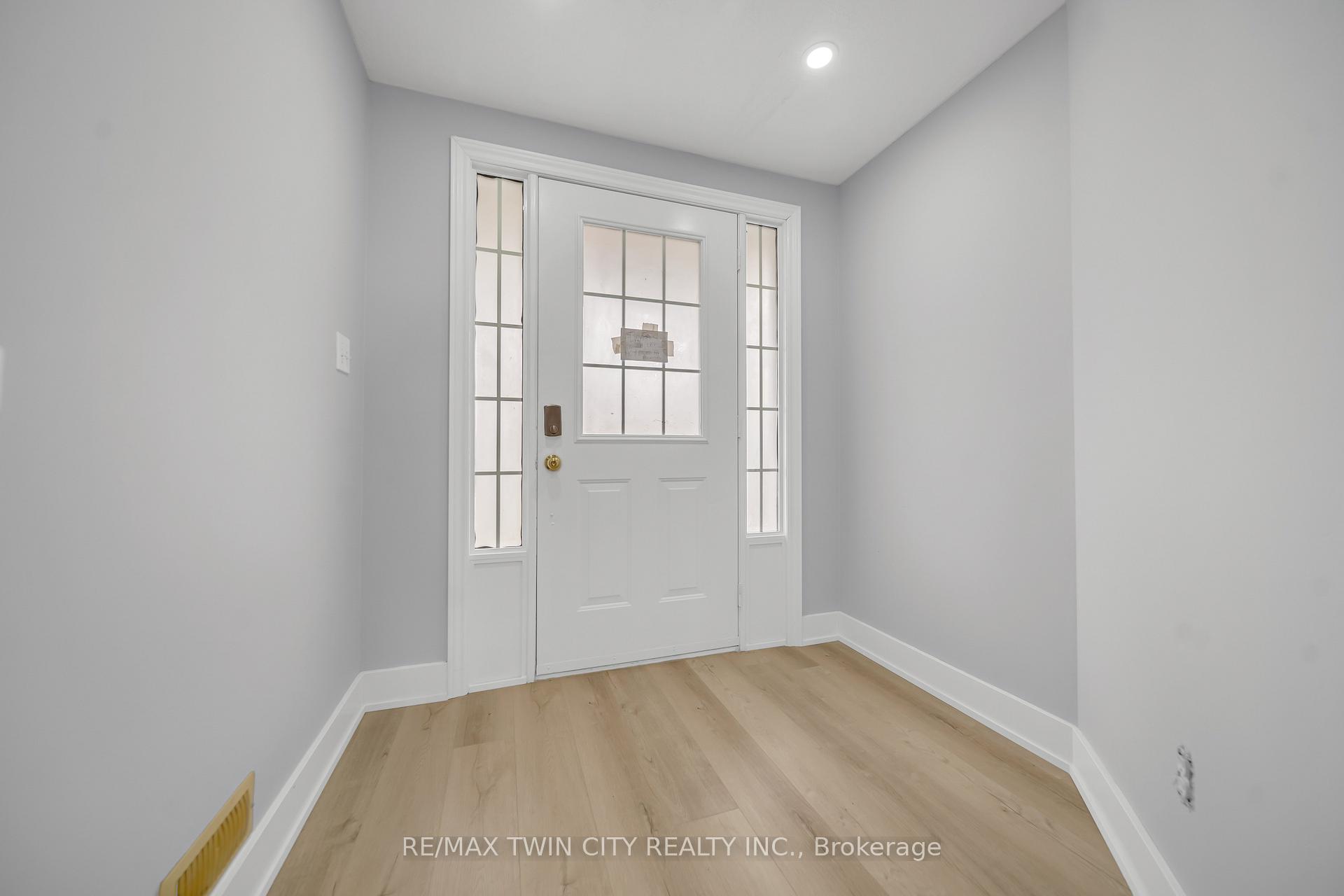 Photo 4 of 698 Activa Avenue, Kitchener — HOMEH